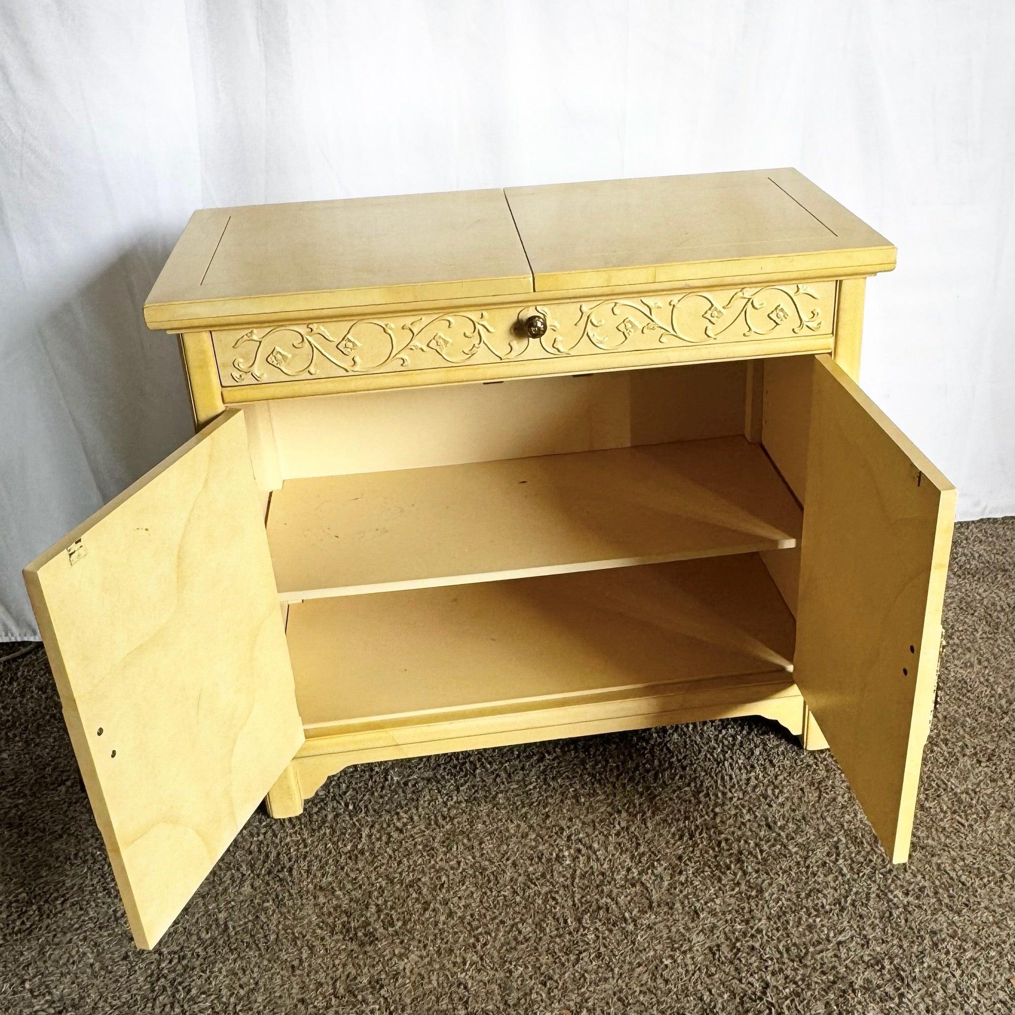 Vintage Regency Faux Goatskin Lacquered Bar Buffet, Henredon by Roy Coleman In Good Condition For Sale In Delray Beach, FL