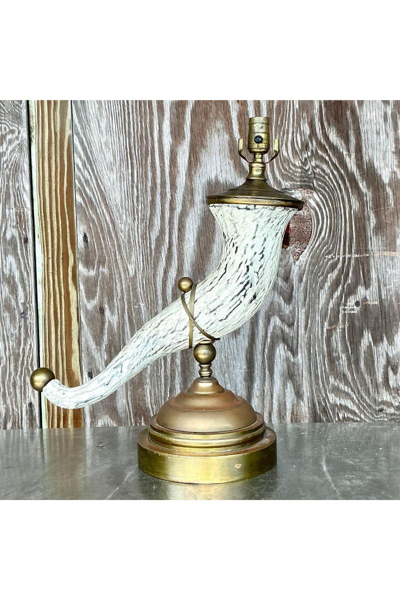 Lámpara de cuerno de imitación Vintage Regency Estadounidense en venta