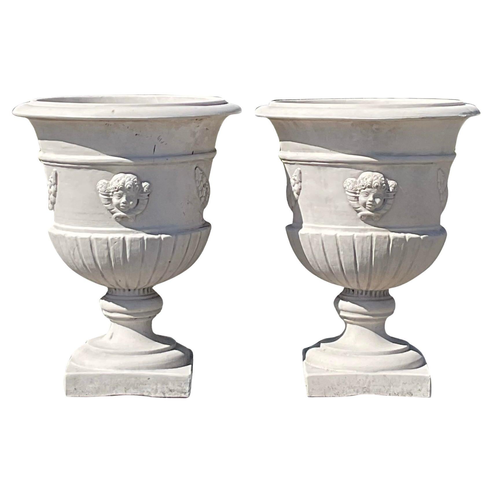 Urne vintage Regency in fibra di vetro - una coppia