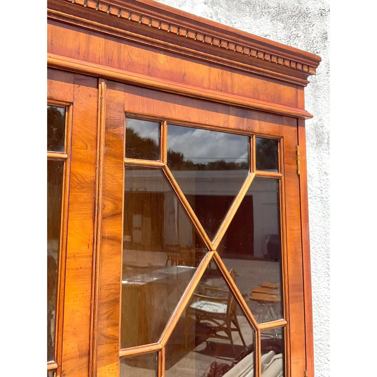 Vintage Regency Flame Mahogany Display Cabinet In Good Condition In west palm beach, FL