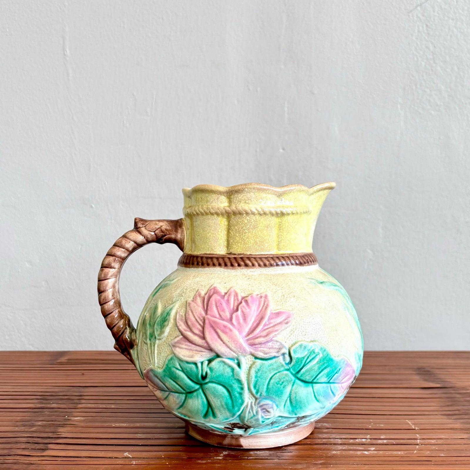 Vintage Regency Floral Keramik Krug (amerikanisch) im Angebot