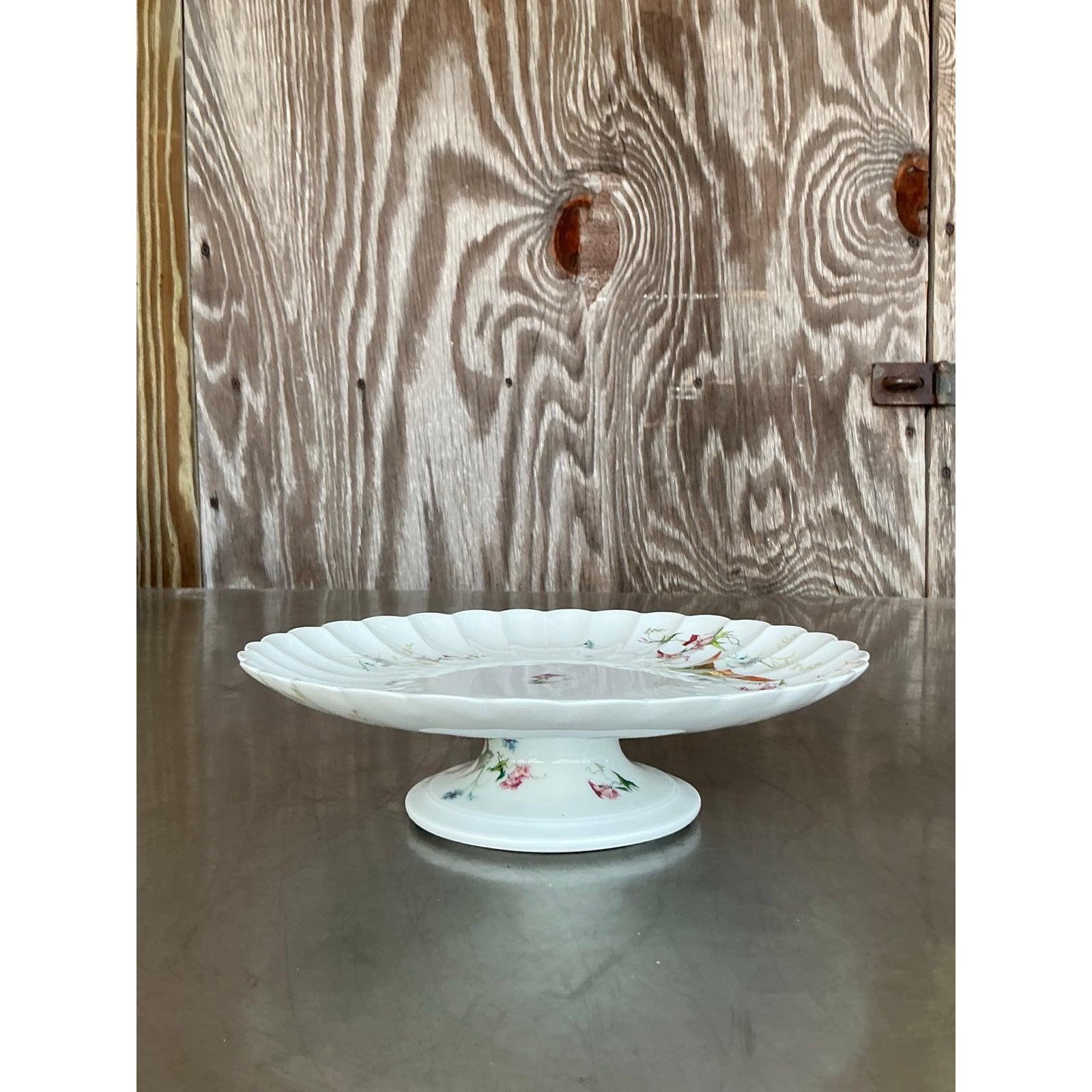 Assiette à gâteau à oiseaux cannelés Vintage Regency en vente 1