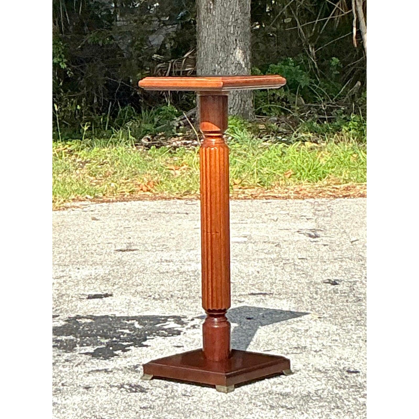 Vintage Regency Kanneliertes Pedestal (Messing) im Angebot