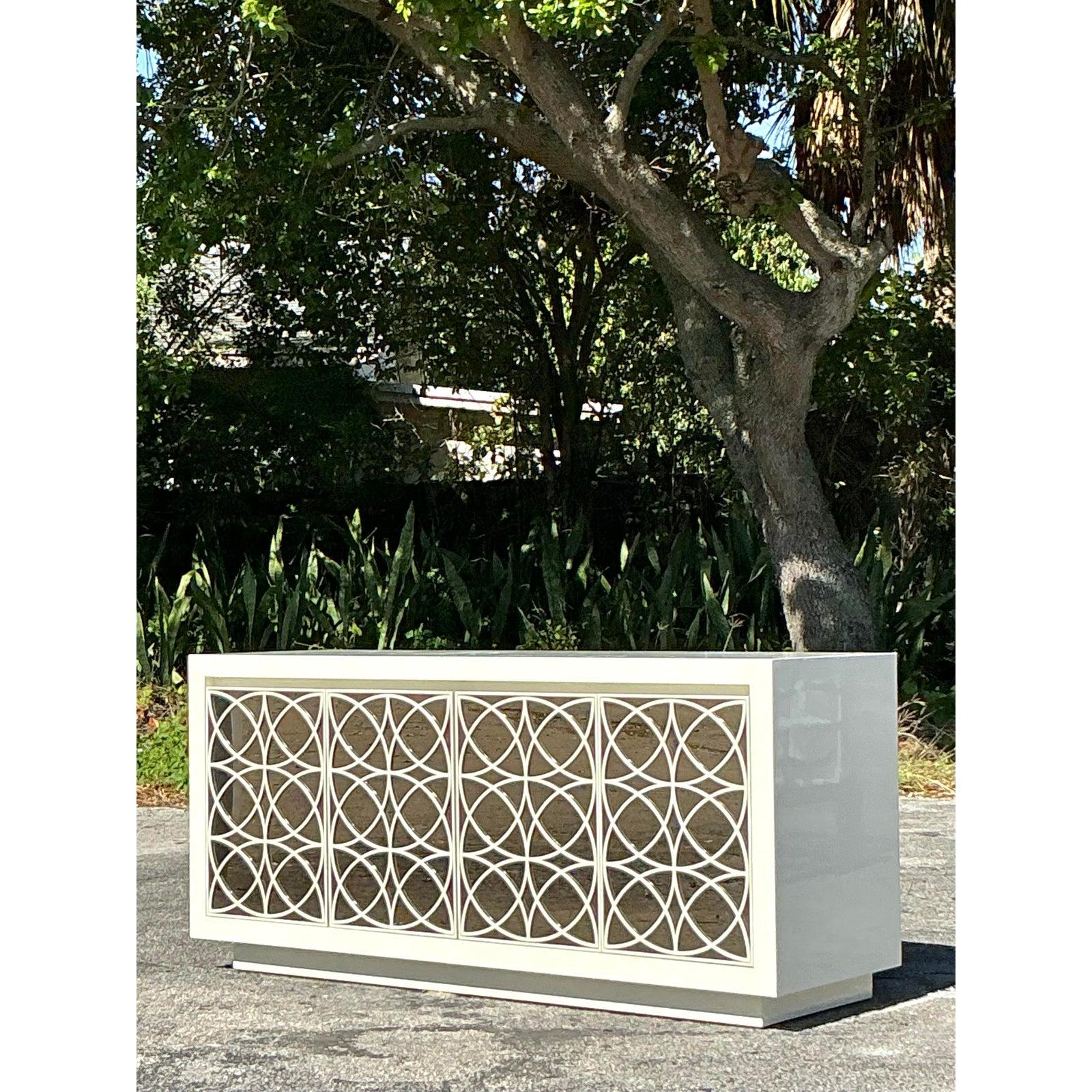Credenza Vintage Regency Calada Con Frente Espejado Regencia en venta