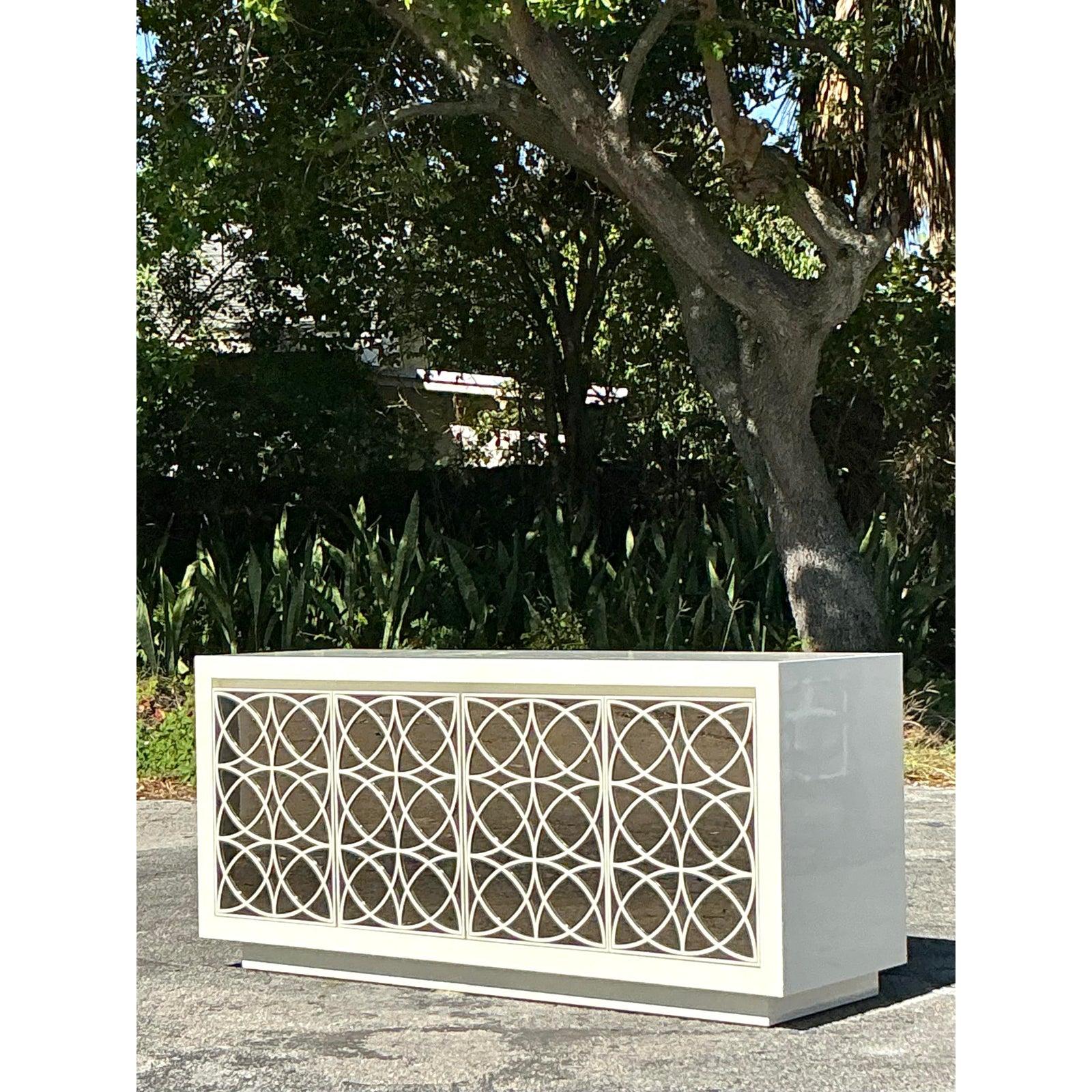 Credenza Vintage Regency Calada Con Frente Espejado Espejo en venta