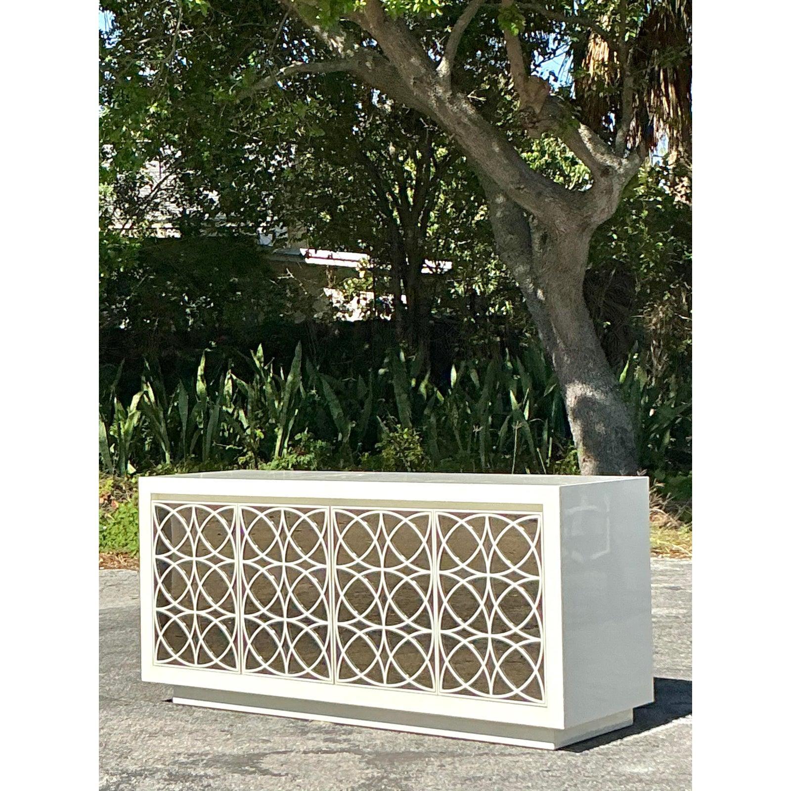 Credenza Vintage Regency Calada Con Frente Espejado en venta 1