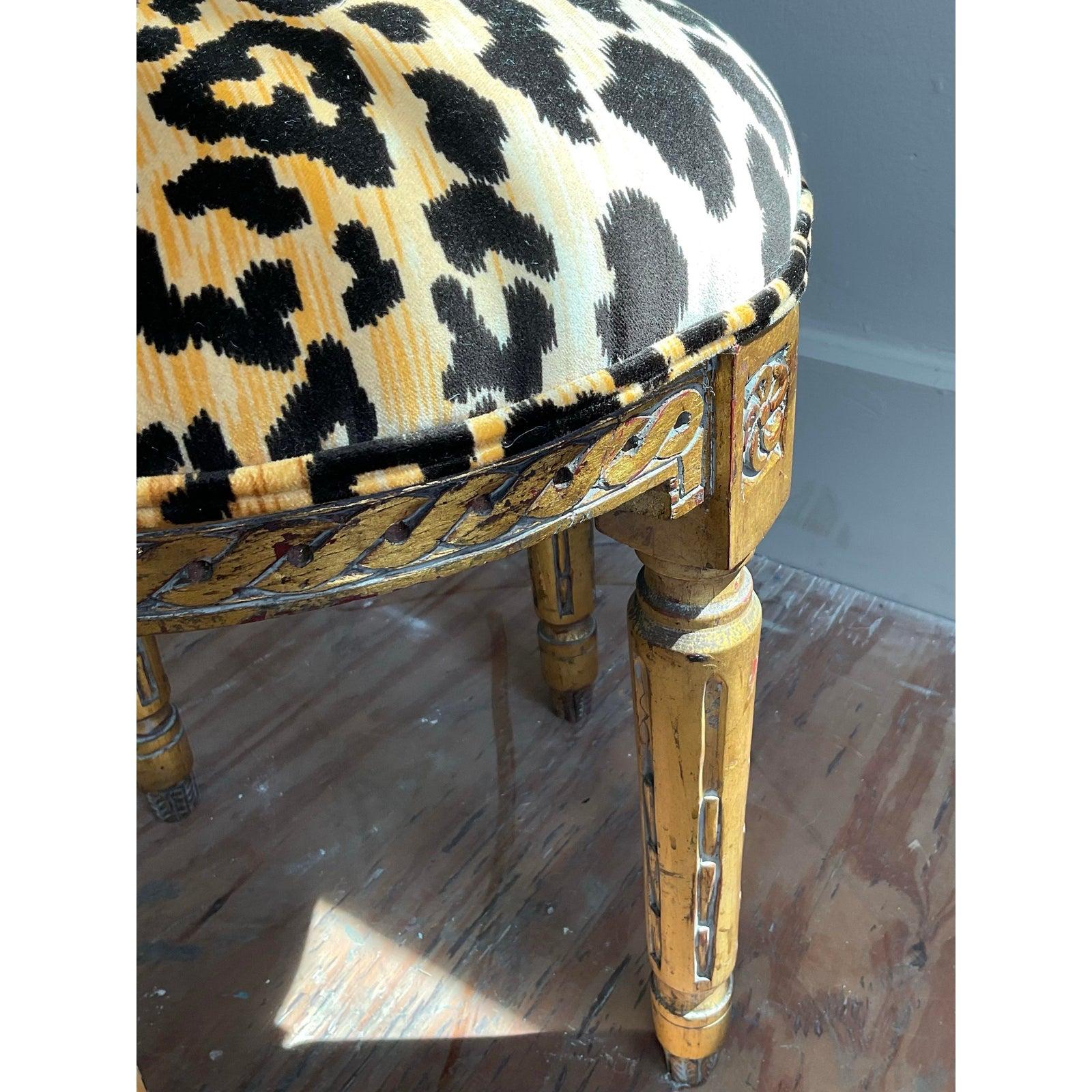 Hollywood Regency Tabouret Vintage Regency Gilt Braid en vente