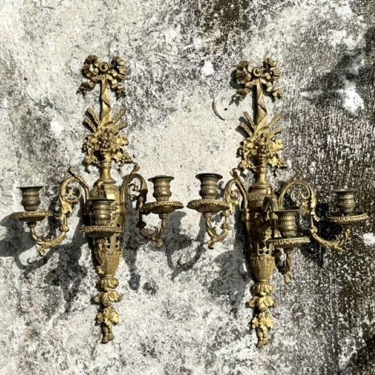 Pareja de candelabros dorados de la época de la Regencia en venta 2