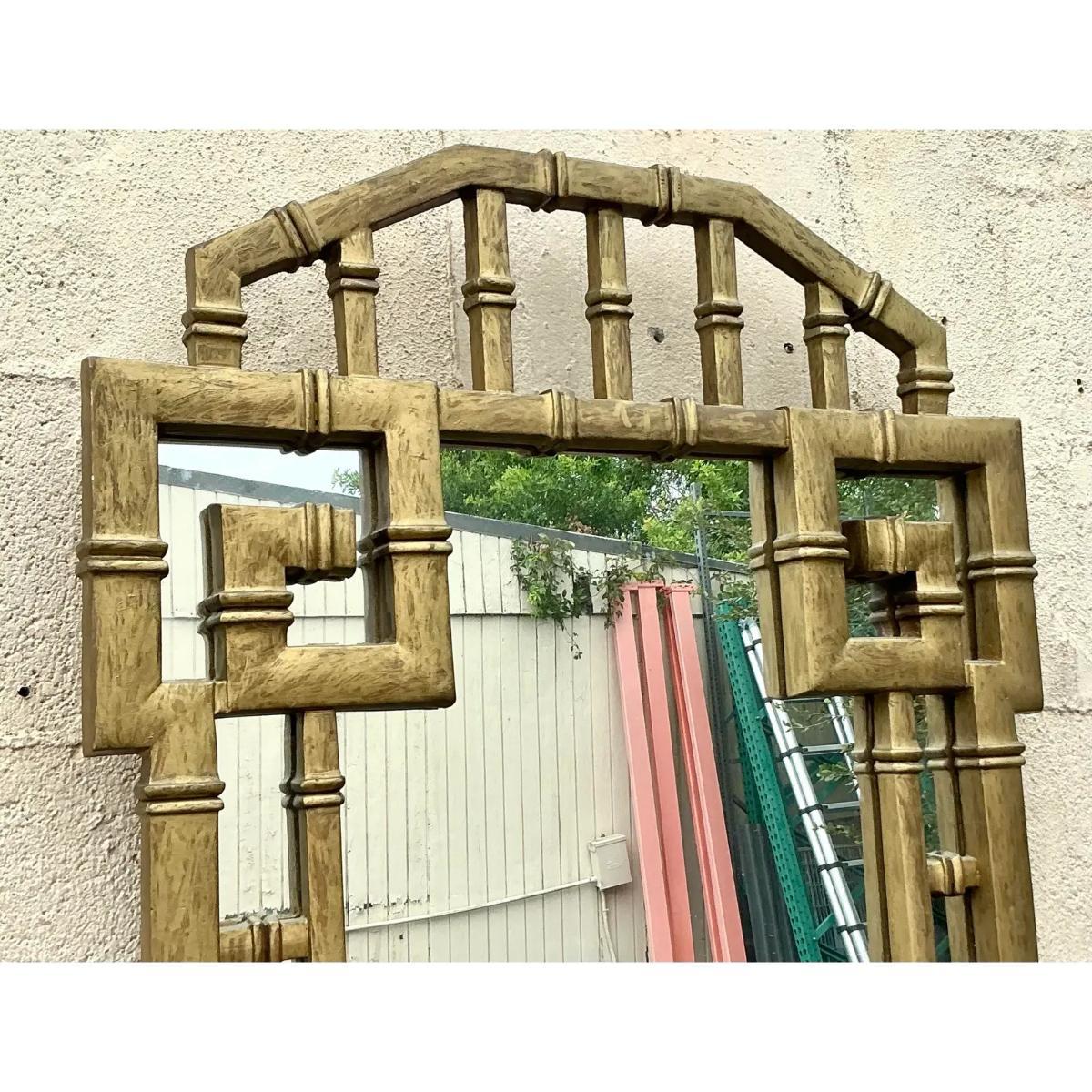 Américain Miroir Regency vintage doré à clé grecque en vente
