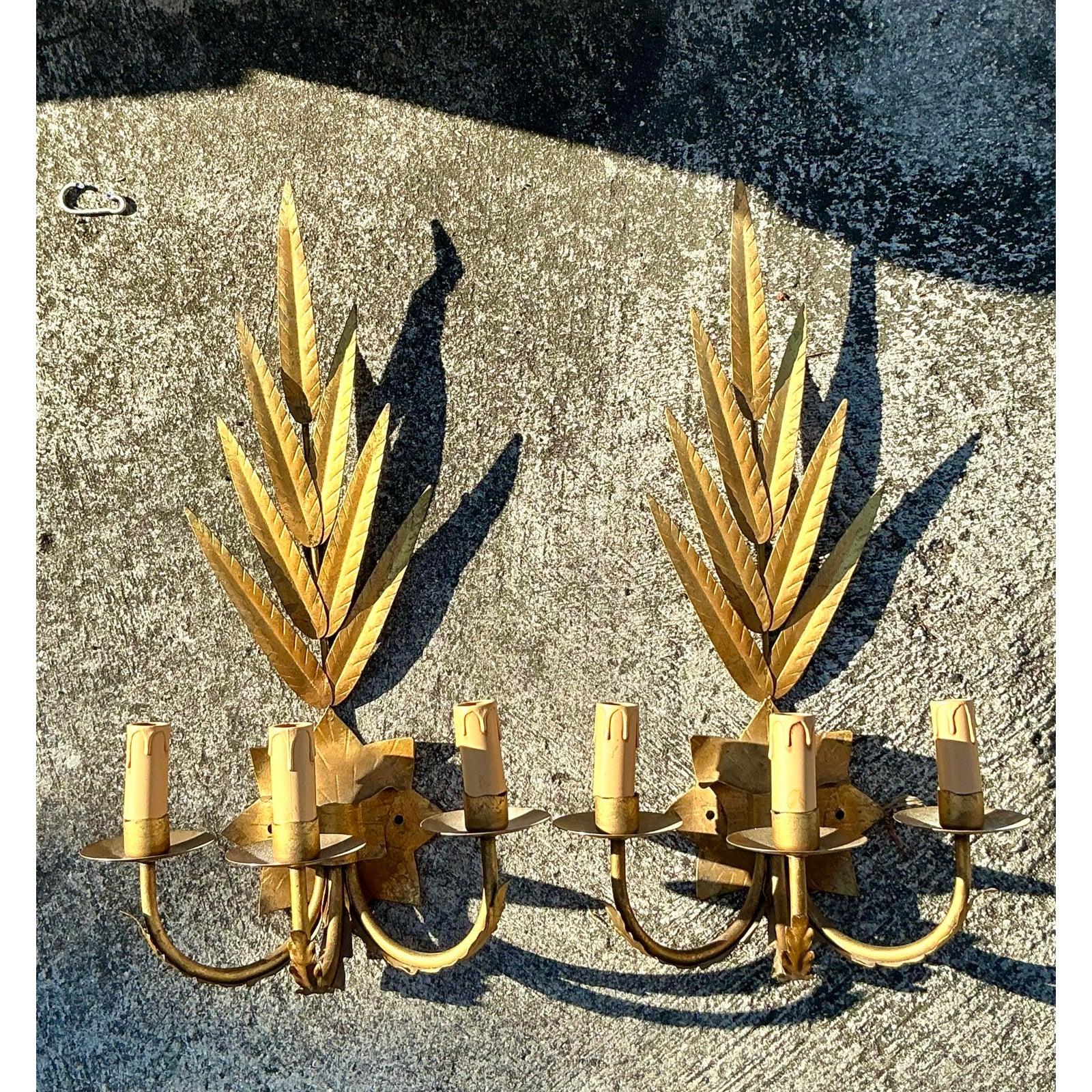 Lámpara de techo dorada Vintage Regency - Pareja en Bueno estado para la venta en west palm beach, FL