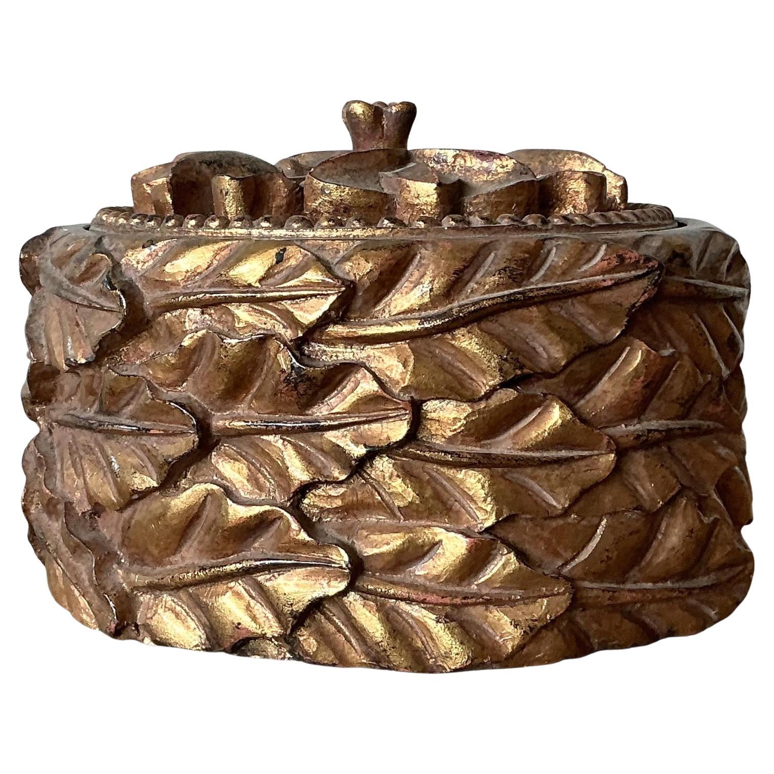 Ciotola con coperchio con foglie dorate della Reggenza Vintage