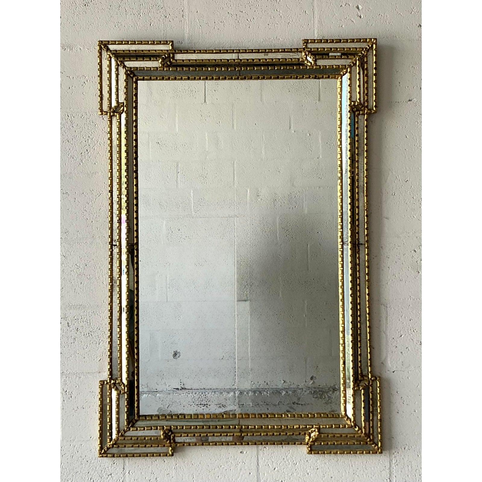 Vintage Regency vergoldet gekerbt Eckspiegel im Zustand „Gut“ im Angebot in West Palm Beach, FL