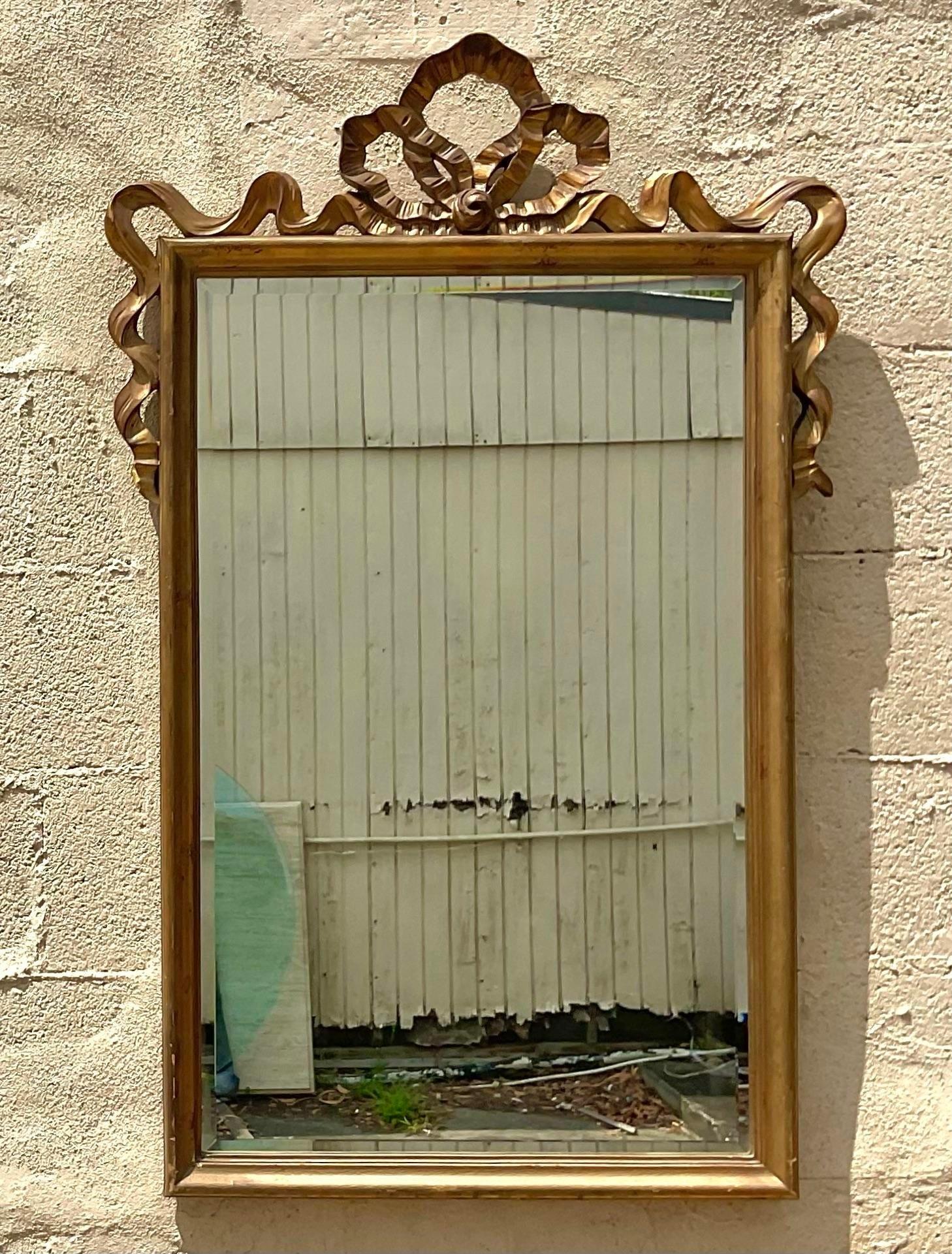 Miroir Vintage Regency à ruban doré Bon état - En vente à west palm beach, FL