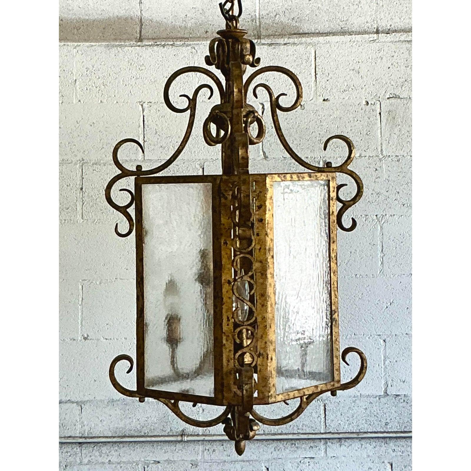 Hollywood Regency Lanterna ad anelli dorata vintage Regency in vendita