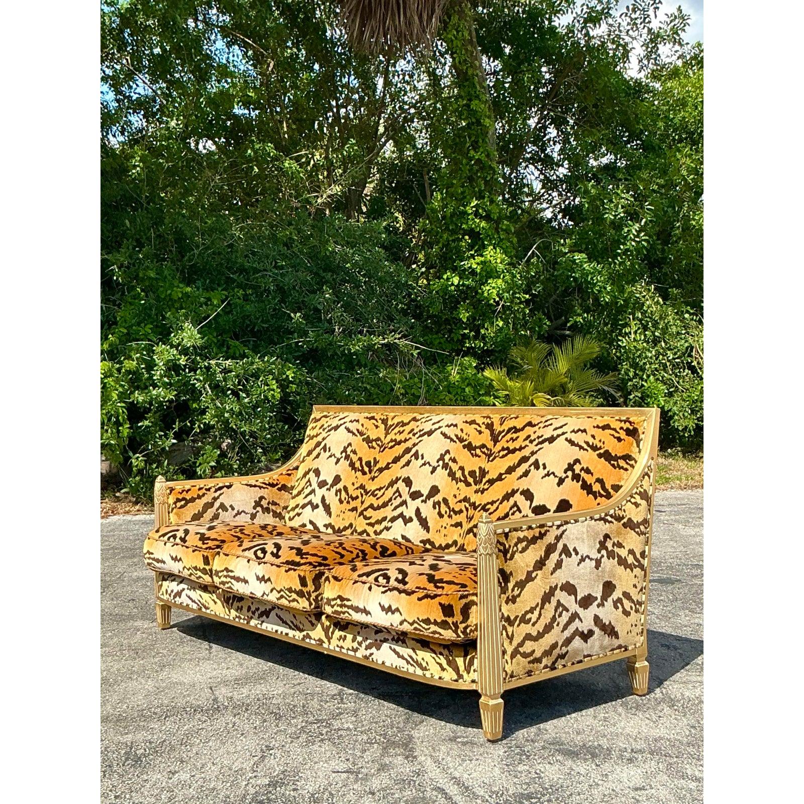 Americano Divano d'epoca Regency dorato in velluto di Scalamandre 