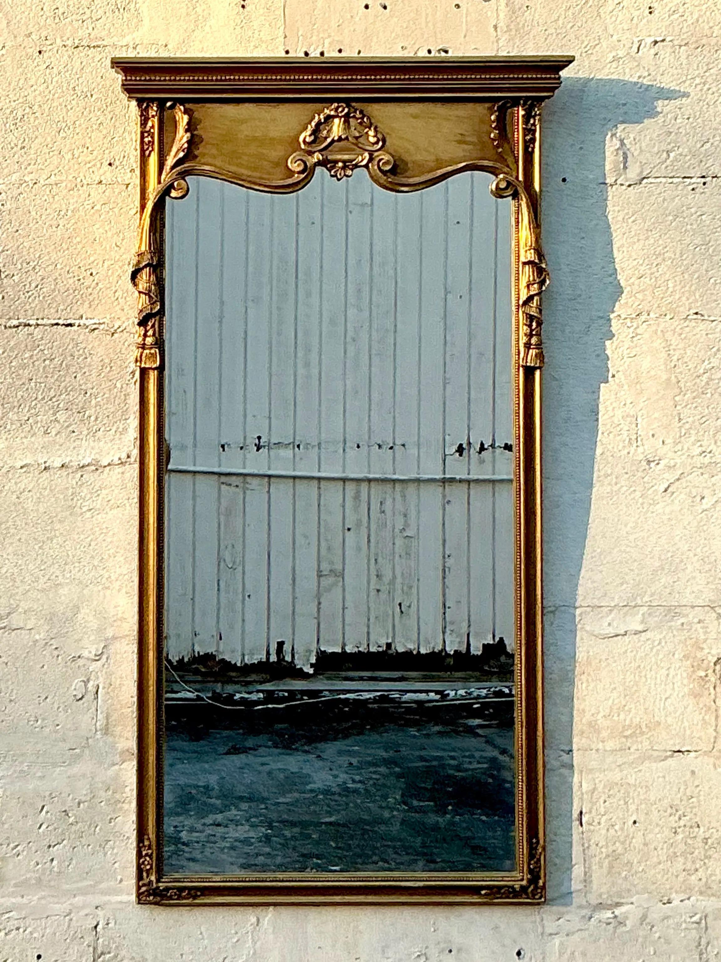 Miroir de style Régence doré Bon état - En vente à west palm beach, FL