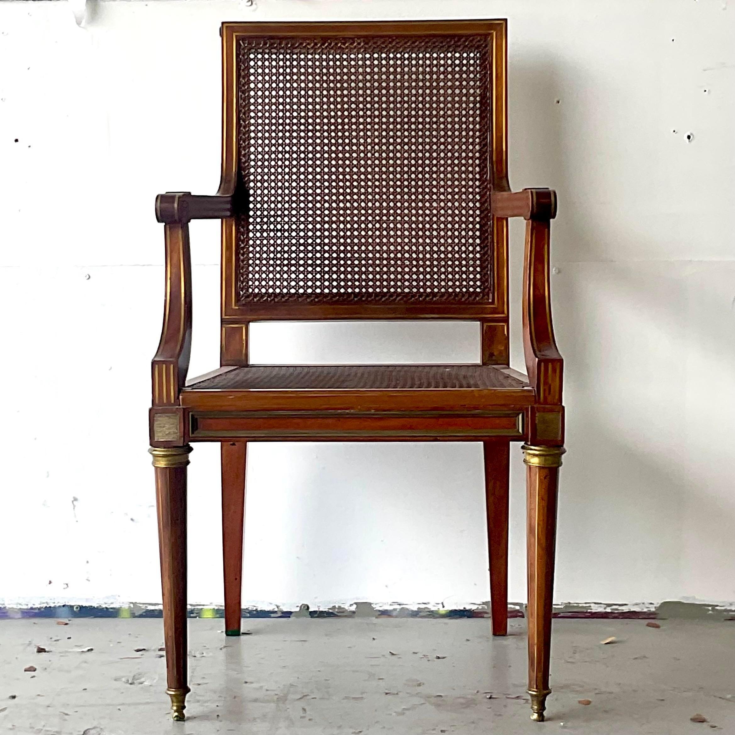 Américain Chaise à canne Vintage Regency, dorée et inclinée en vente