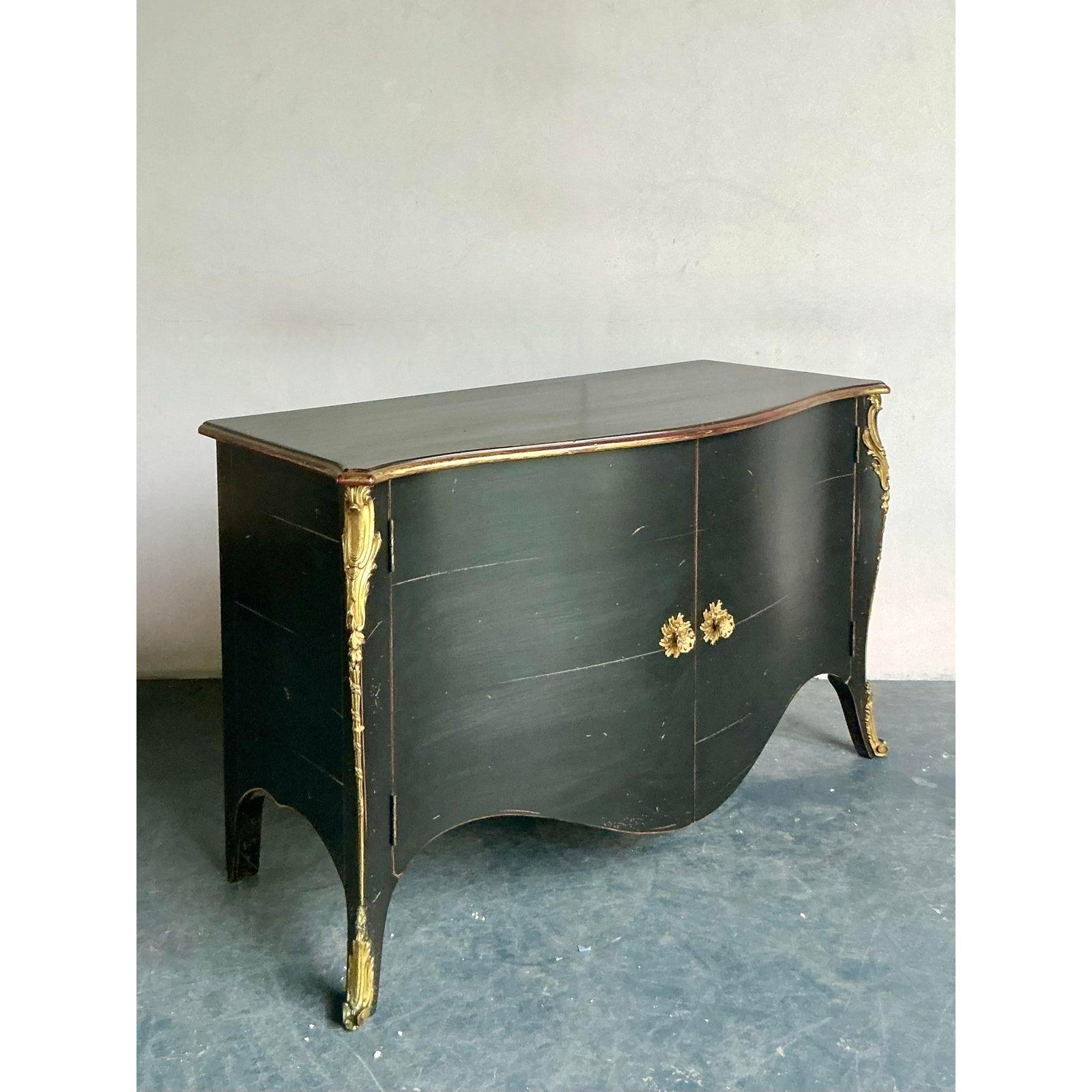 Néoclassique Commode française vintage de style Régence à pointes dorées en vente