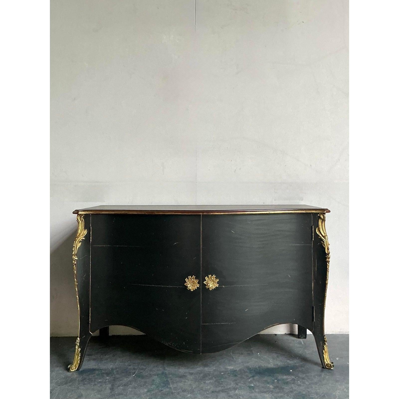 Commode française vintage de style Régence à pointes dorées en vente 1