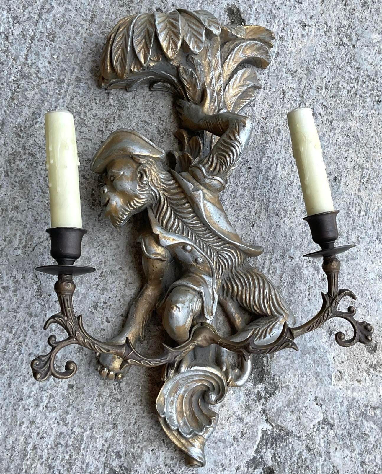 Américain Paire d'appliques de style Régence à pointe dorée - Singe en vente