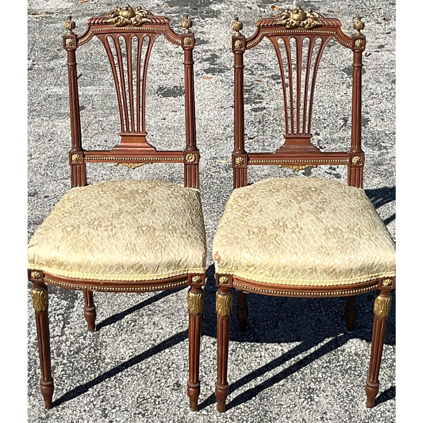 Paire de chaises d'appoint en bois doré de style Régence en vente 2
