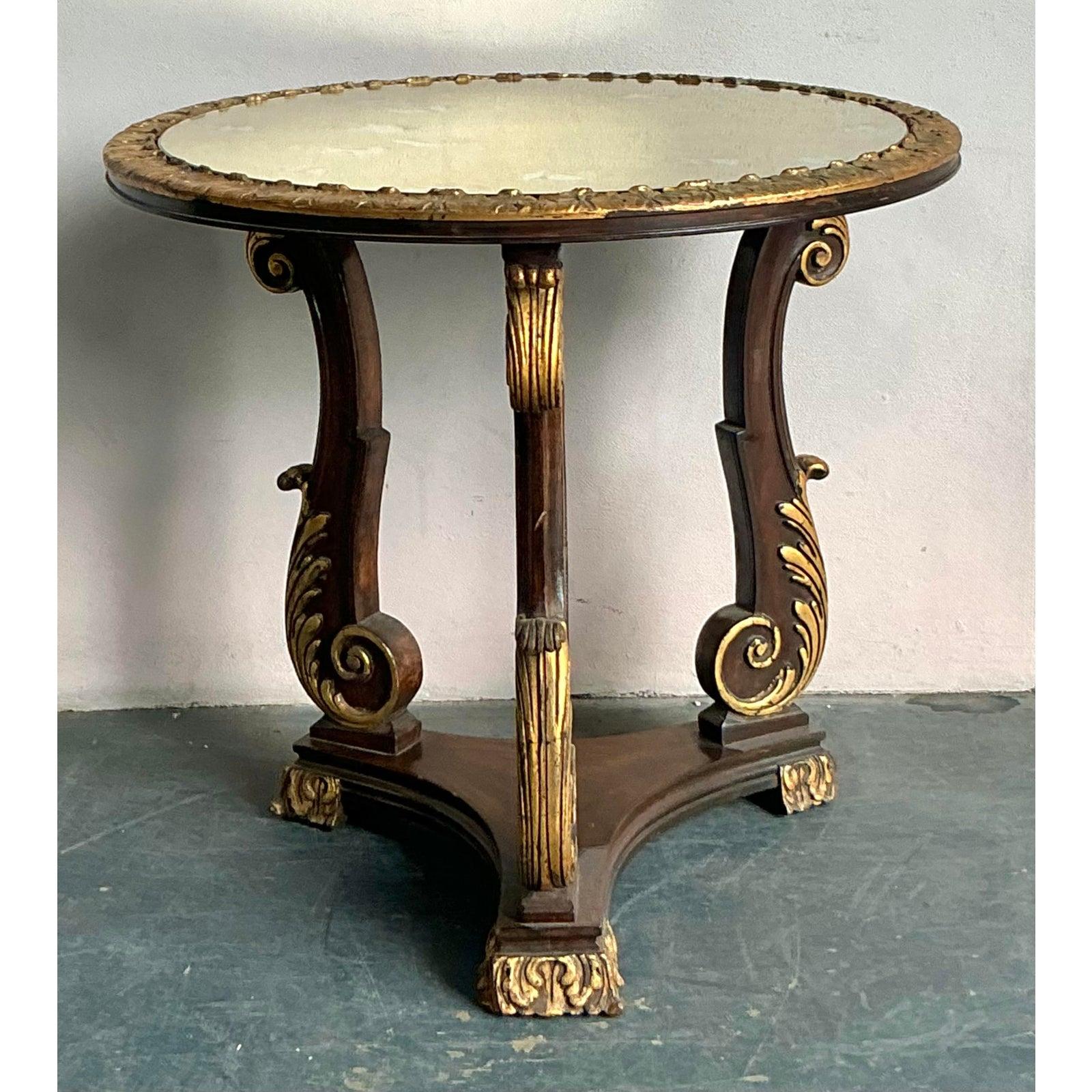 Baroque Table d'appoint Vintage Regency à pointes dorées en vente