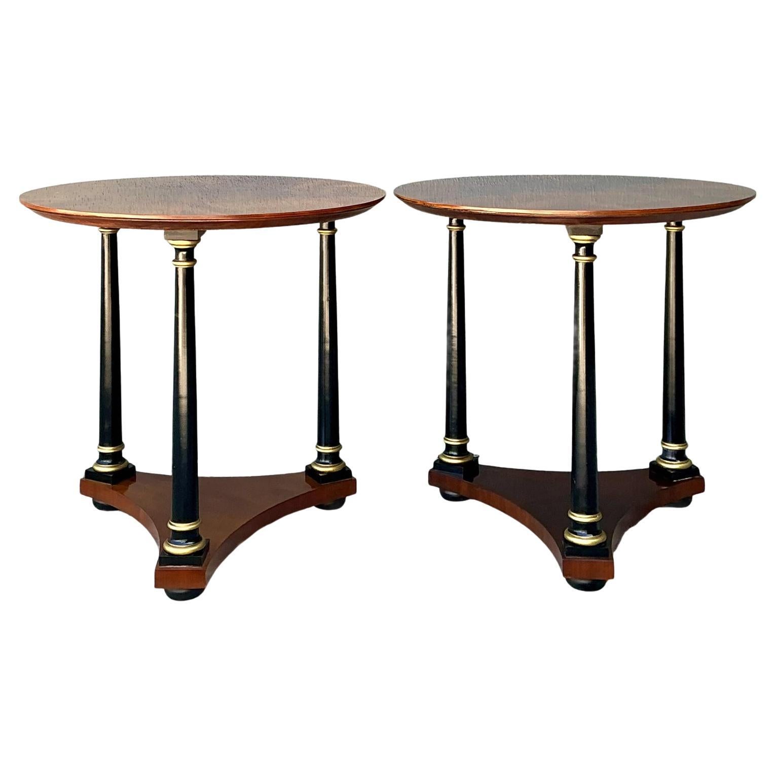 Paire de tables d'appoint Vintage Regency à pointes dorées