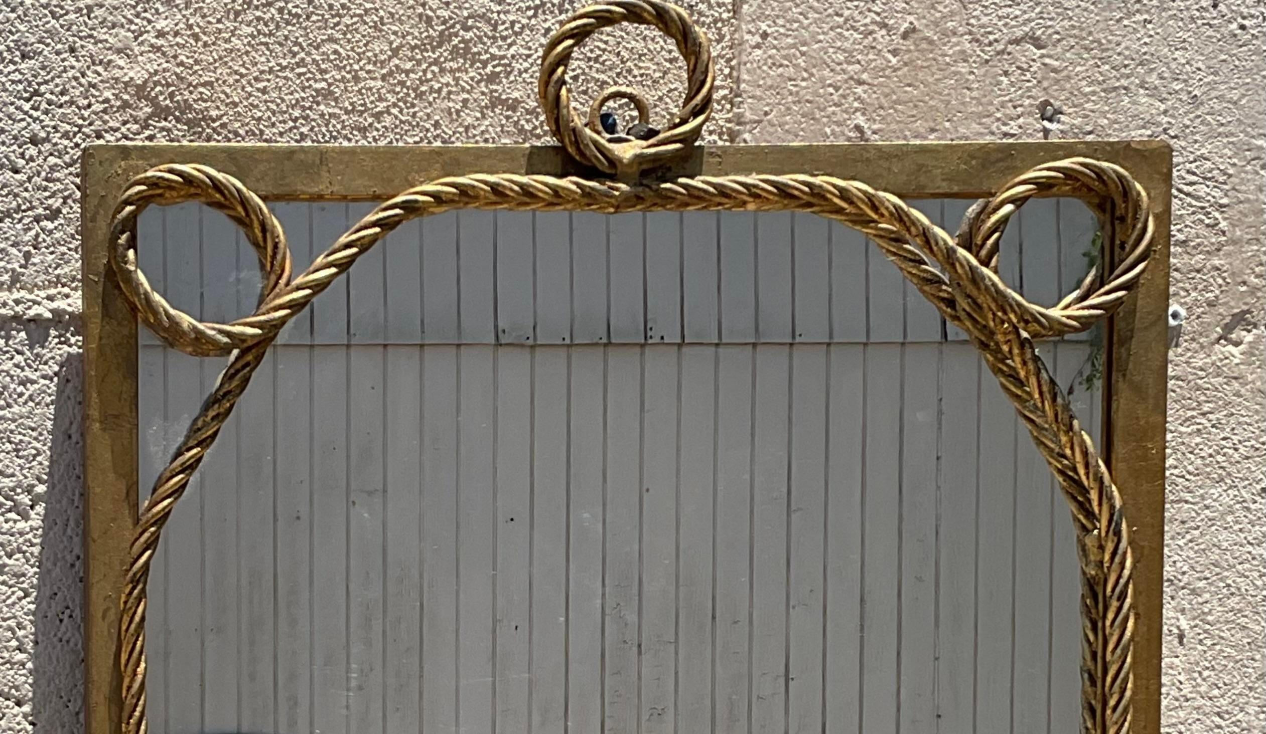 XX secolo Specchio d'epoca Regency dorato con corda ritorta e nappe in vendita