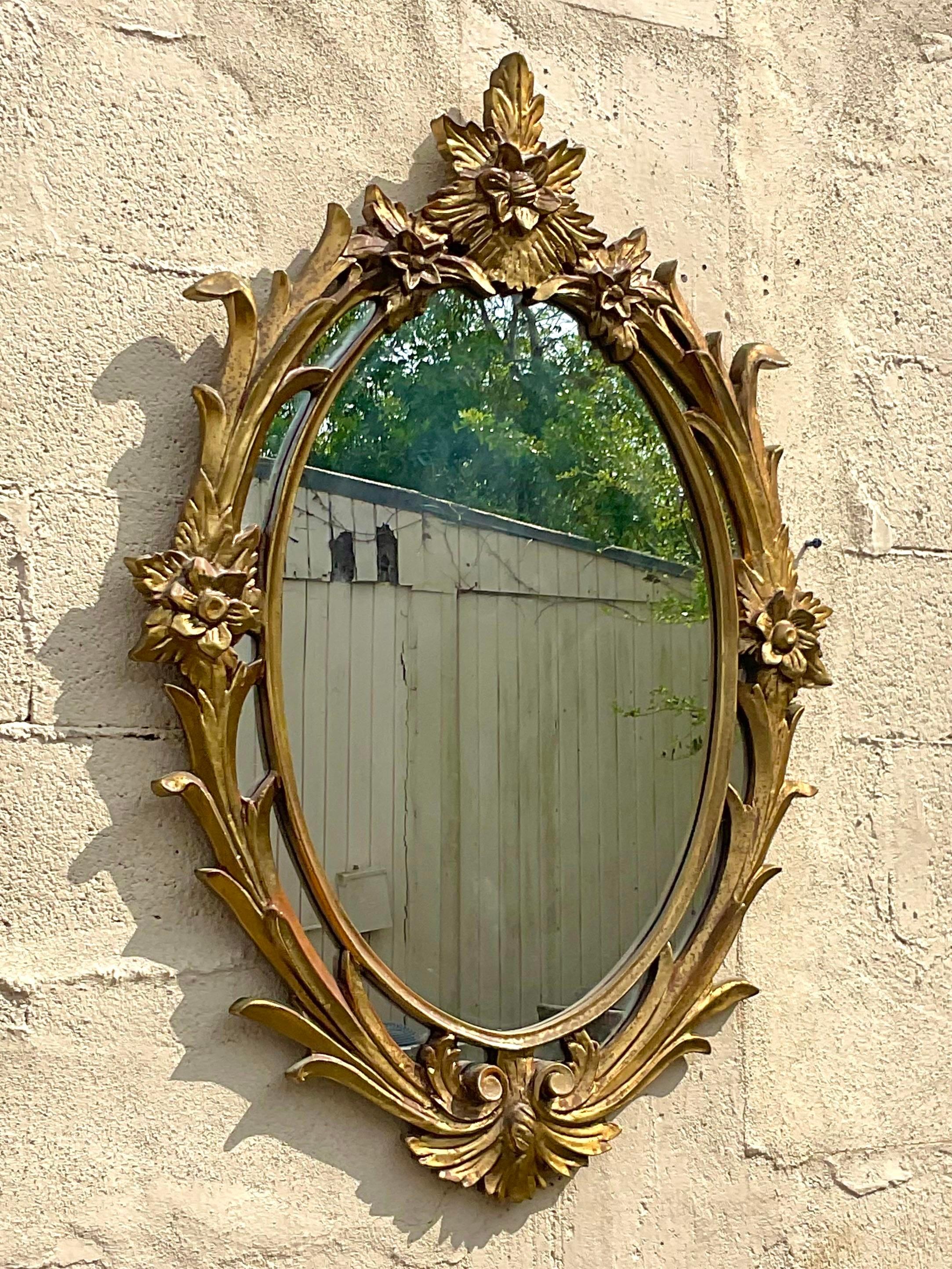Vintage Regency vergoldet Wood Floral Spiegel im Angebot 1