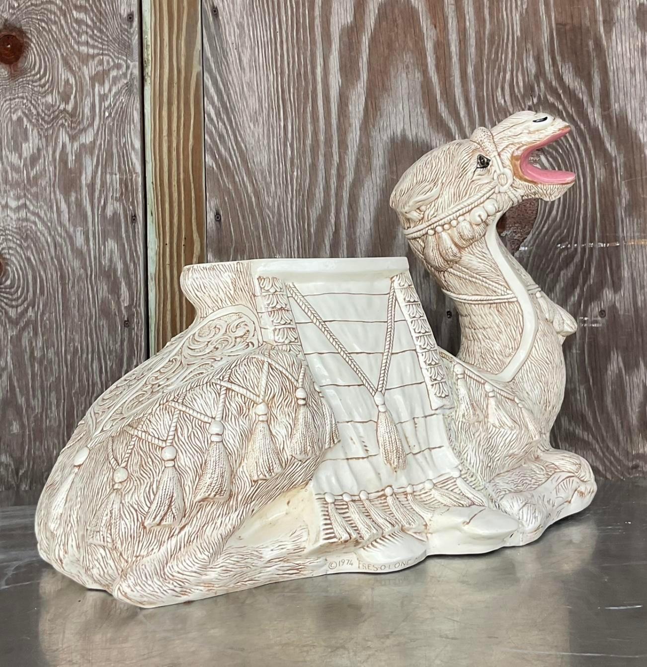 Tabouret bas Camel Vintage Regency en céramique émaillée en vente 1