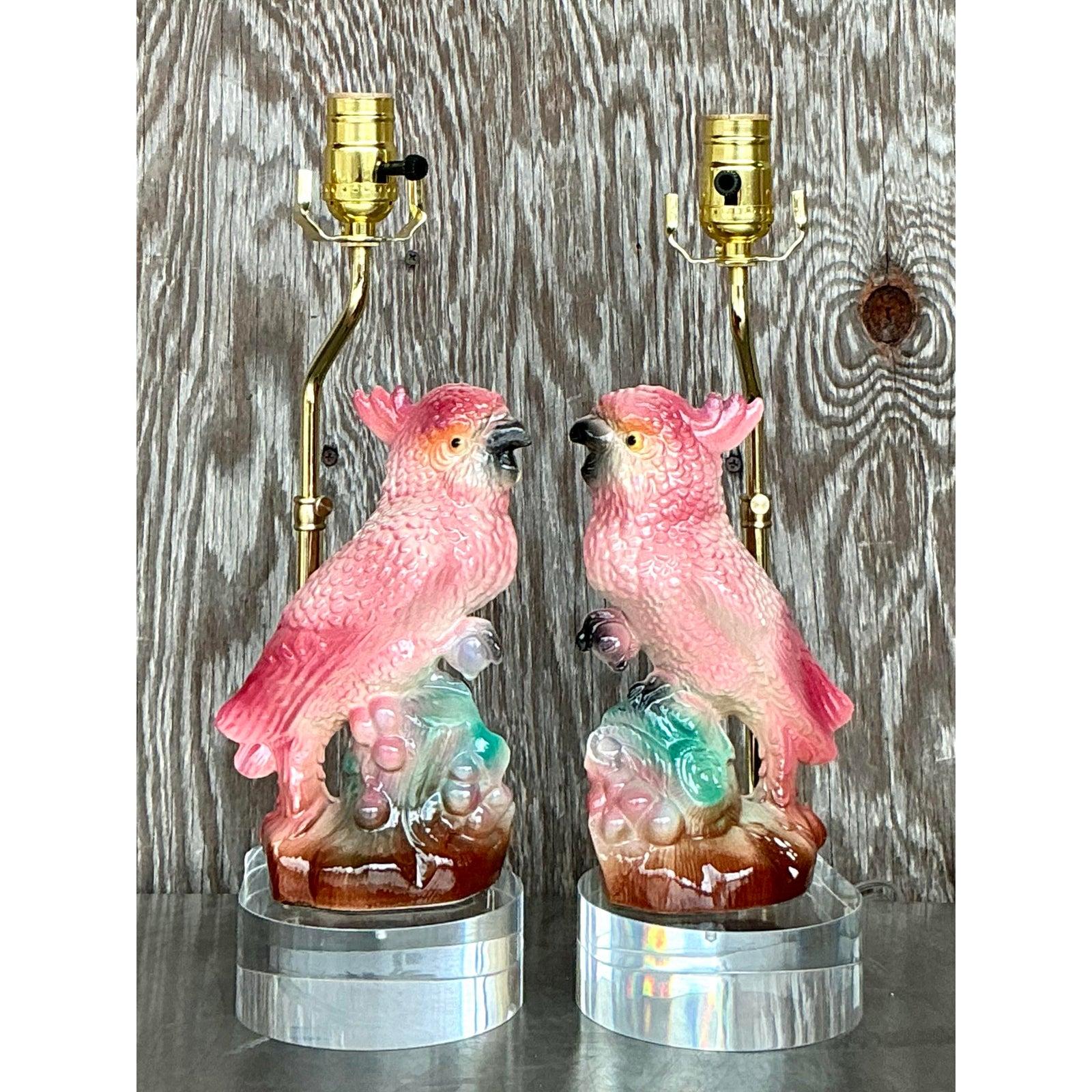 Paire de lampes Cockatoo en céramique émaillée Vintage Regency 4