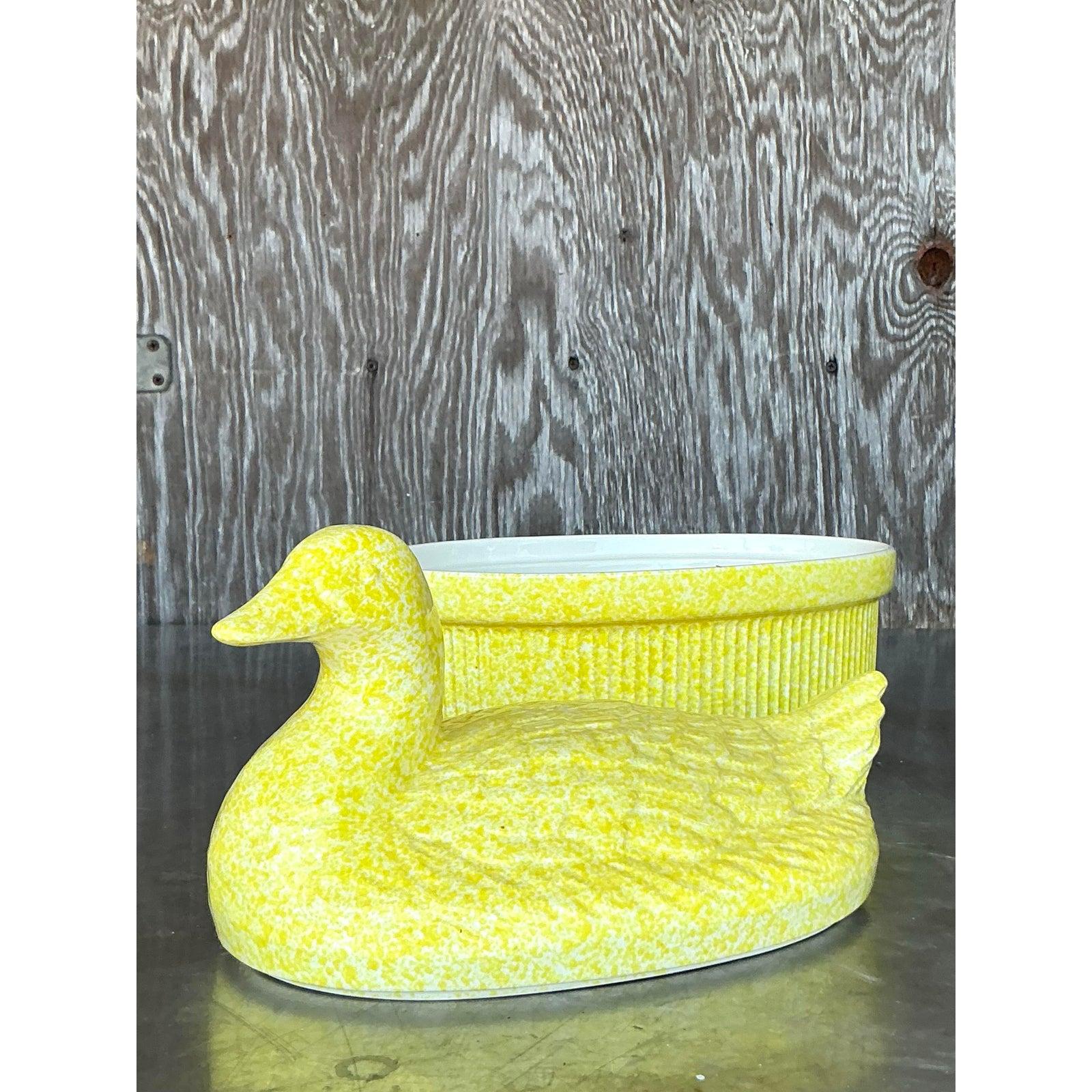 Céramique Casserole vintage Regency en céramique émaillée avec canard en vente
