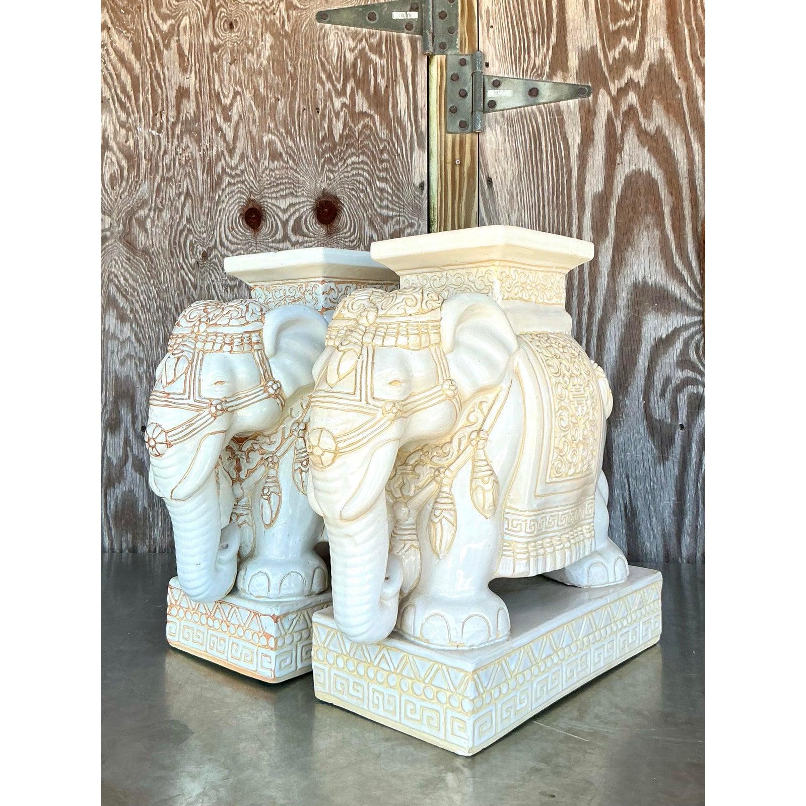 Paire de tabourets éléphants Vintage Regency en céramique émaillée en vente 4