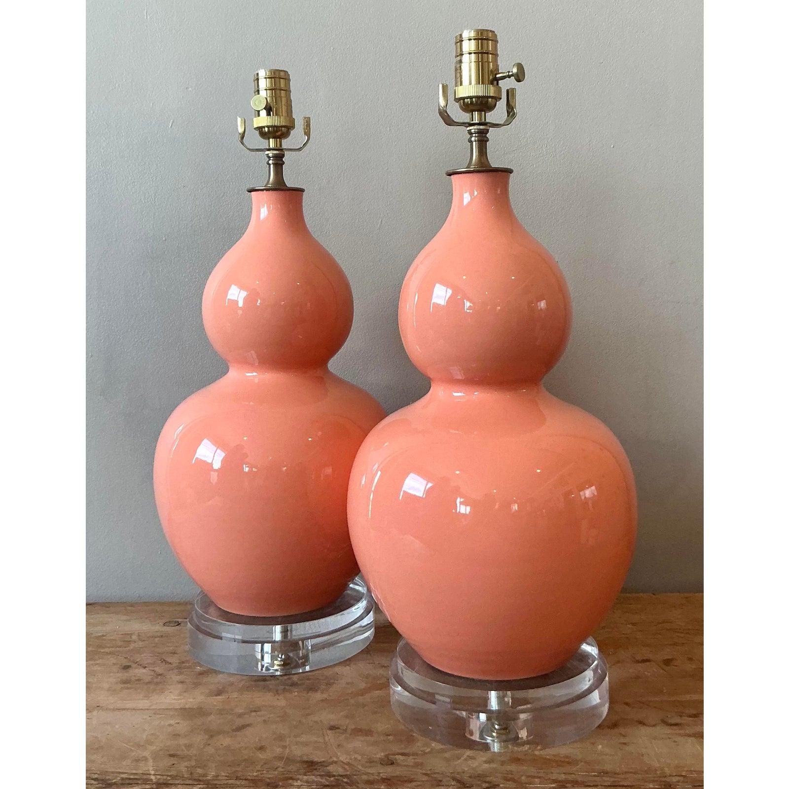 Vintage Regency Glazed Ceramic Gourd Lamps - A Pair In Good Condition For Sale In West Palm Beach, FL