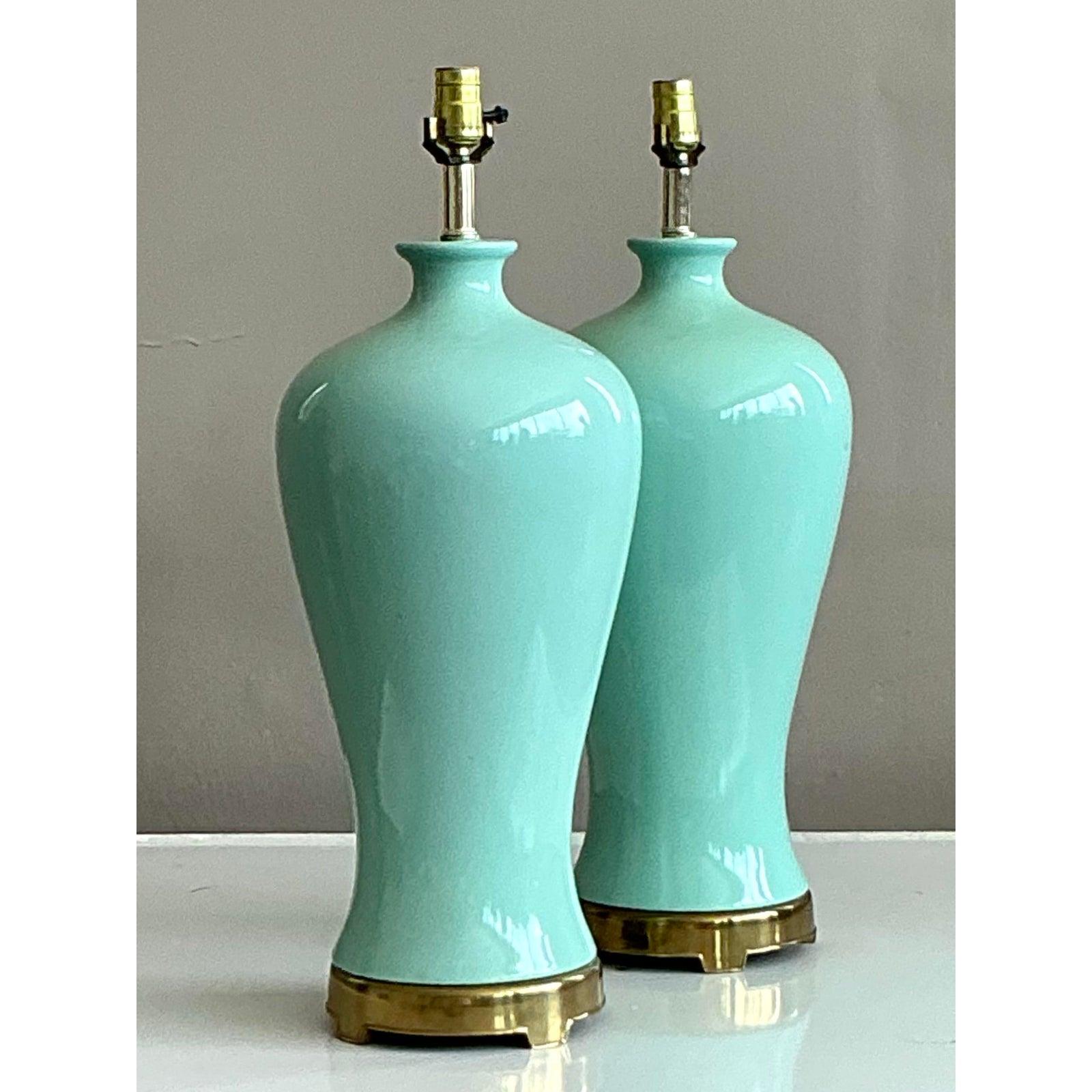 Lampade in ceramica smaltata vintage Regency - una coppia In condizioni buone in vendita a West Palm Beach, FL
