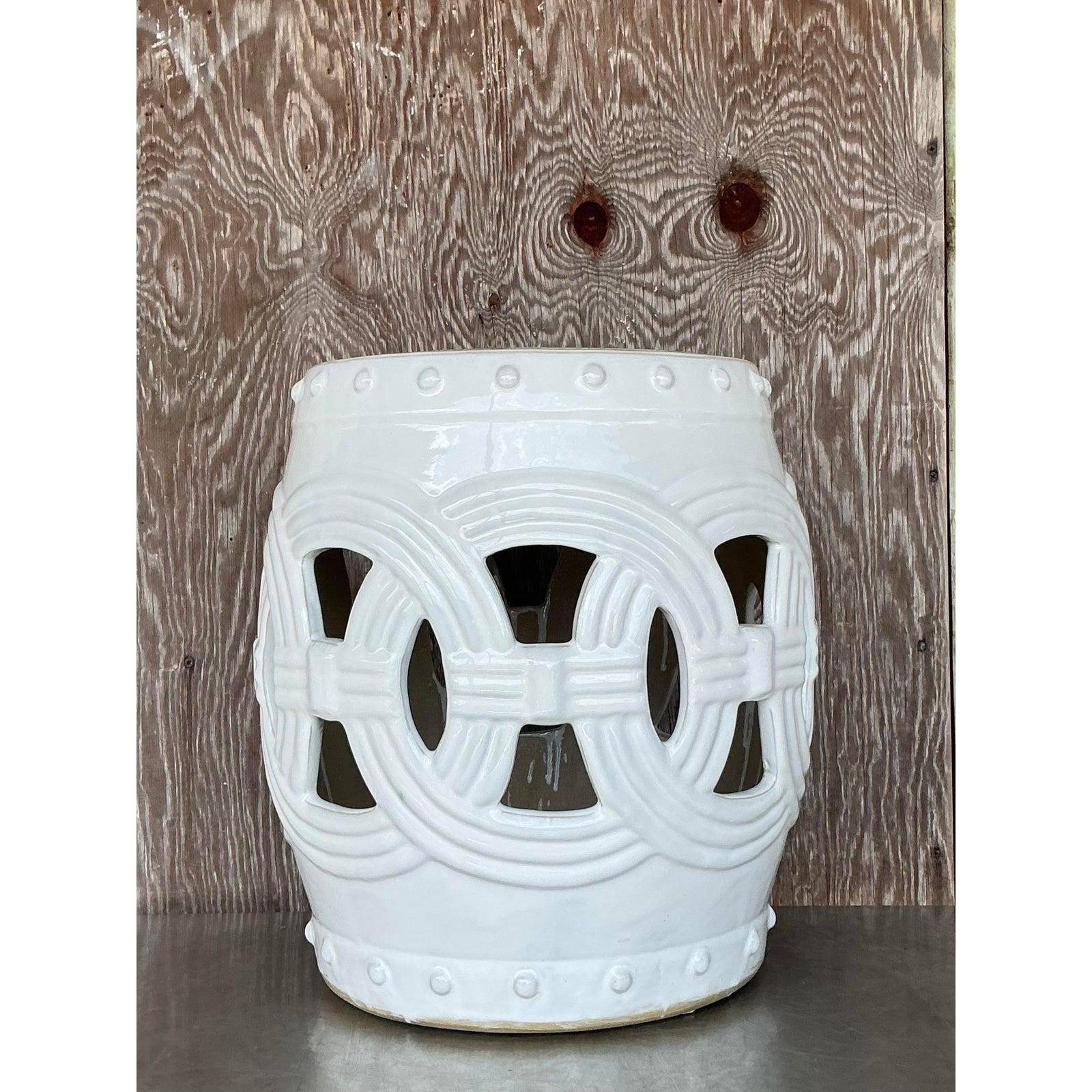 Tabouret bas Regency vintage en céramique émaillée Bon état - En vente à west palm beach, FL