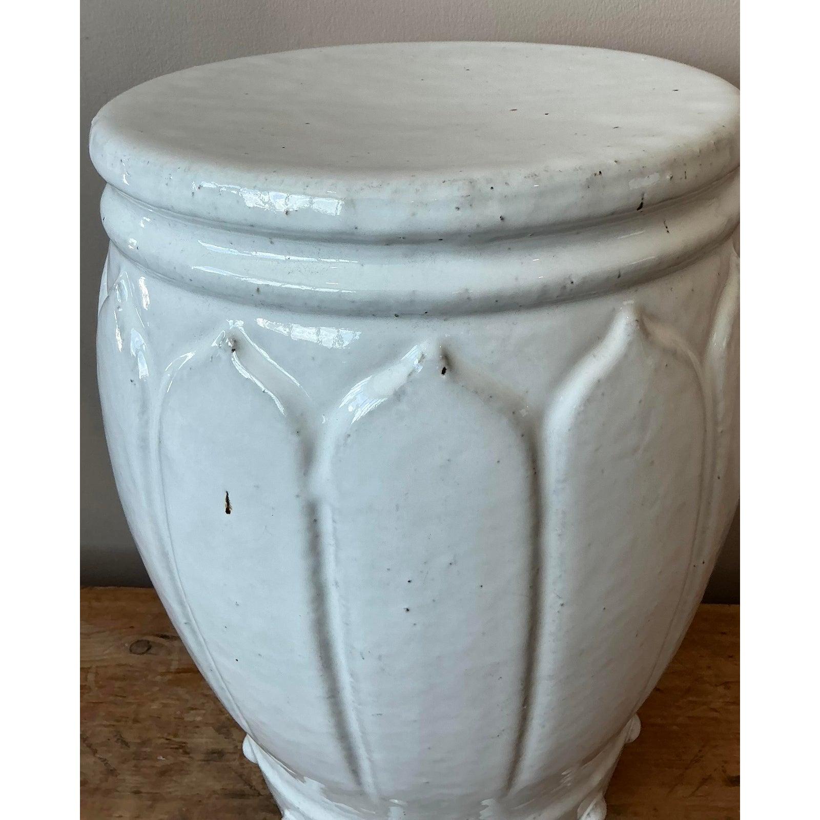 Vintage Regency Glazed Ceramic Low Stool Chino en venta