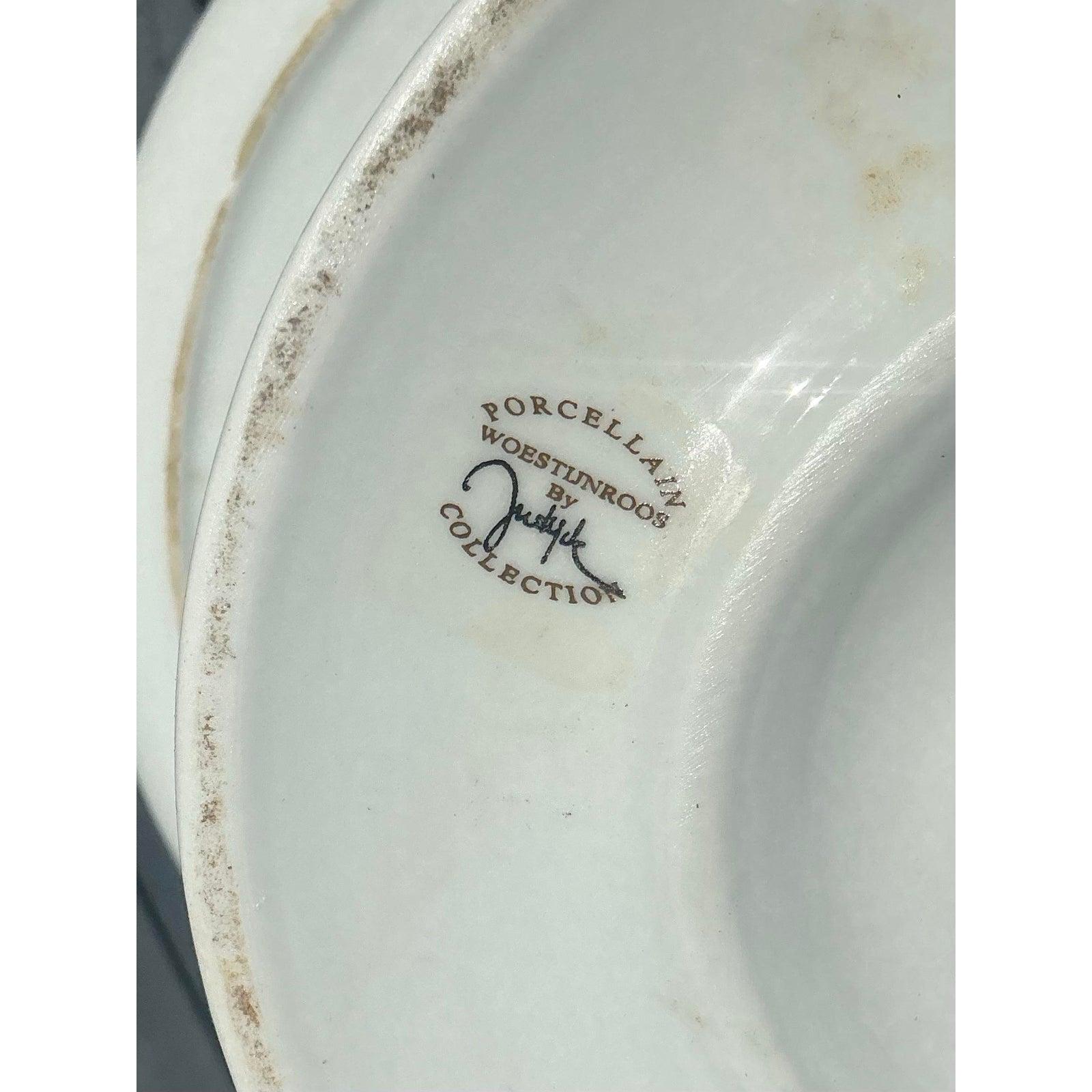 Porcelaine Cake à roses vintage en porcelaine émaillée de style Régence sur piédestal en vente