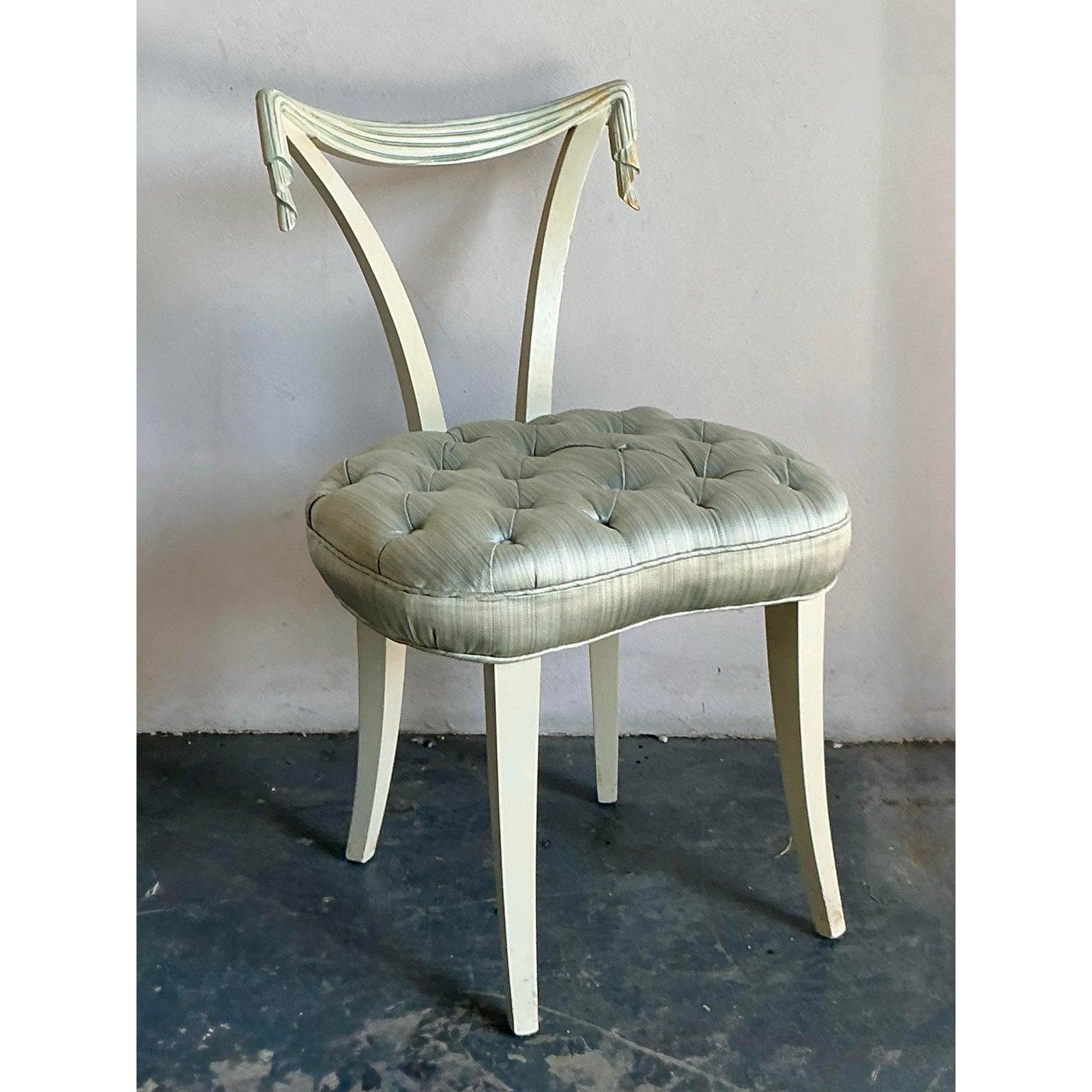 Américain Chaise d'appoint vintage Régence Grosfeld House en vente