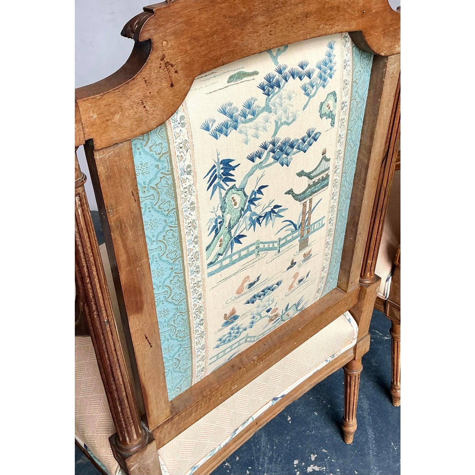 Francese Sedie Fauteuil vintage della Reggenza intagliate a mano - Una coppia in vendita