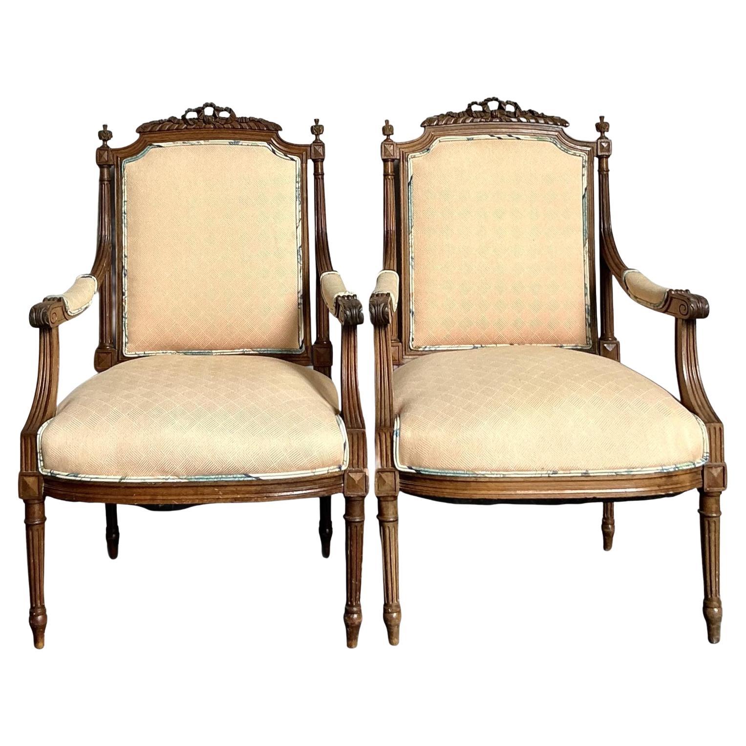 Sedie Fauteuil vintage della Reggenza intagliate a mano - Una coppia