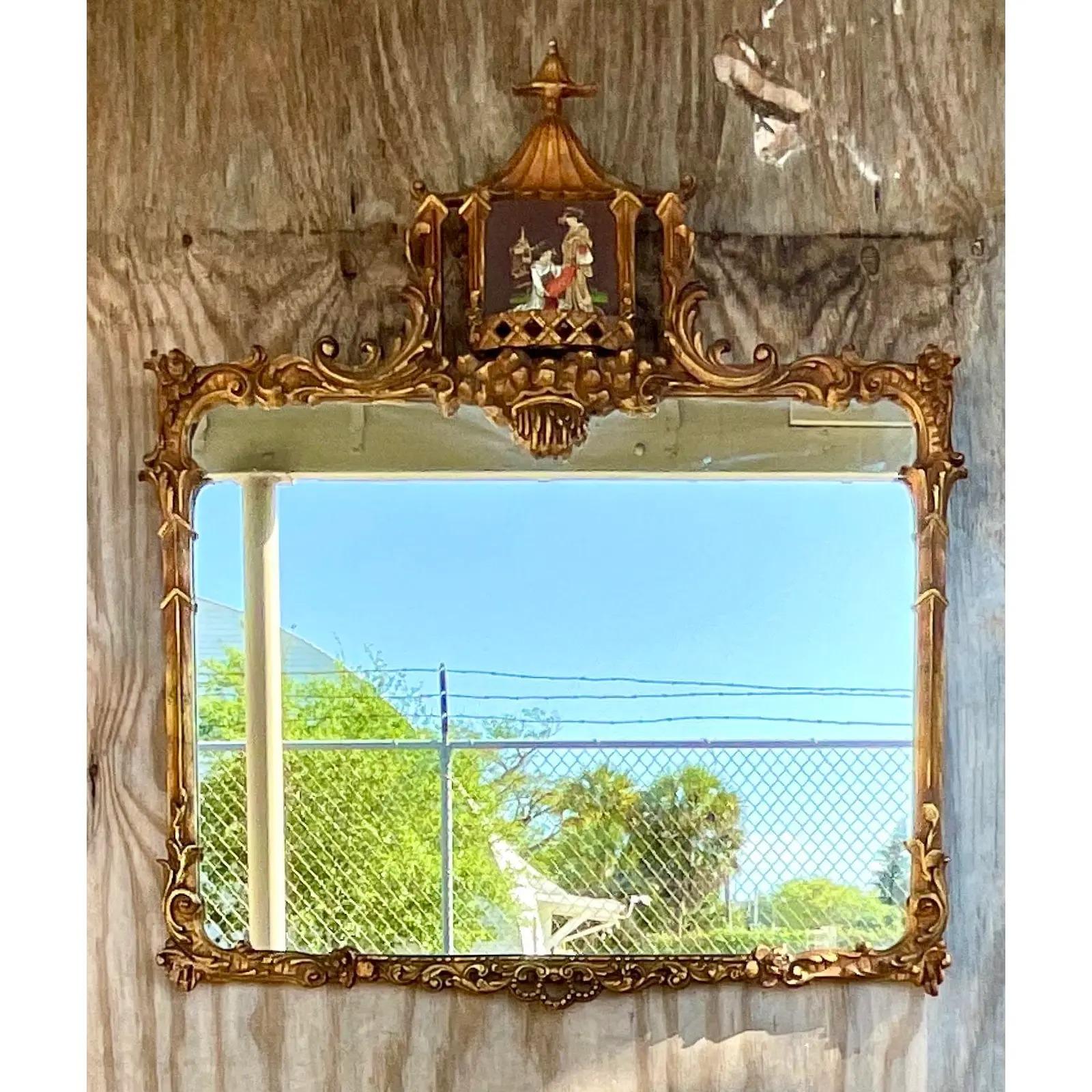 20ième siècle Vieux miroir pagode de style Régence sculpté et doré à la main en vente