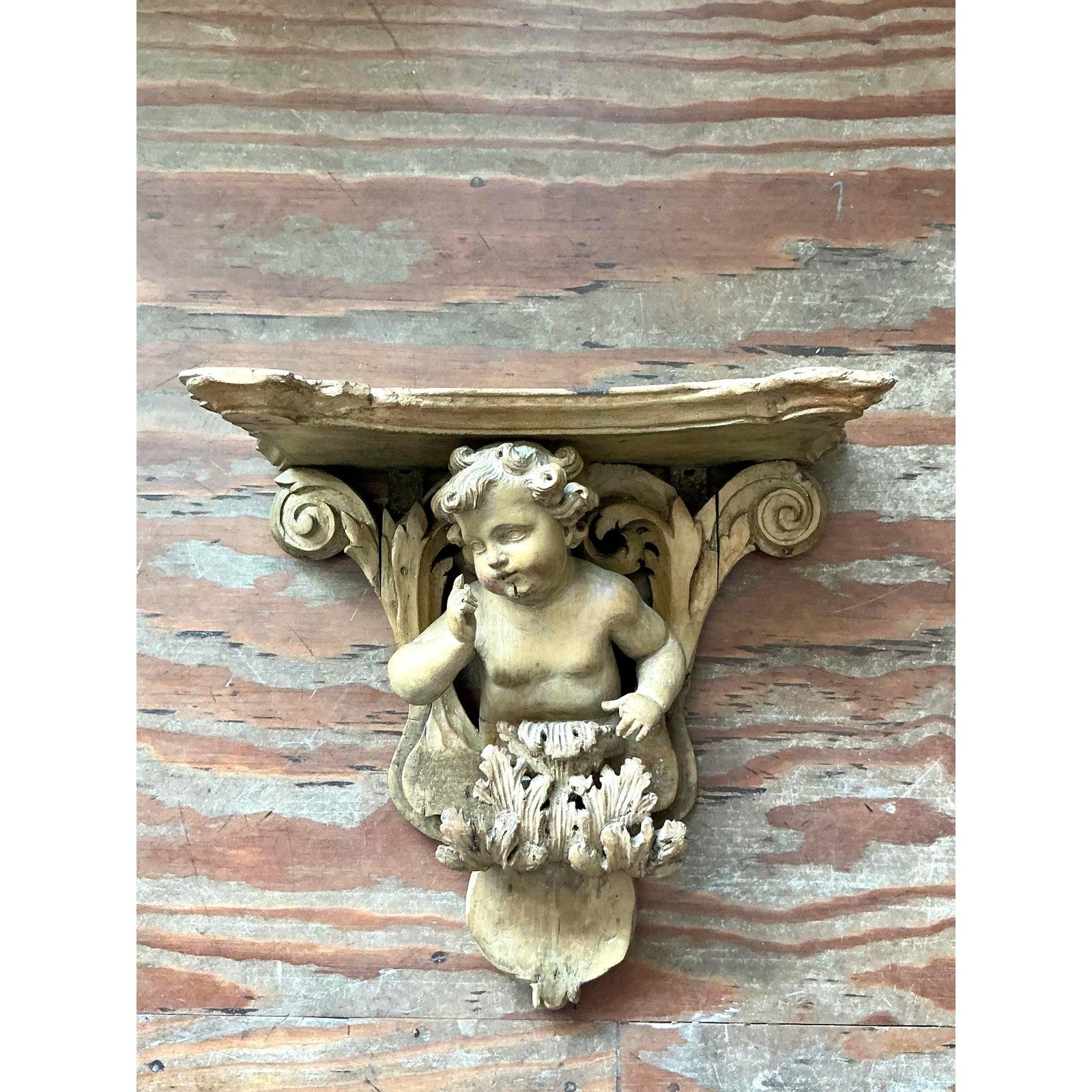 Vintage Regency Hand geschnitzt Putti Halterung (20. Jahrhundert) im Angebot