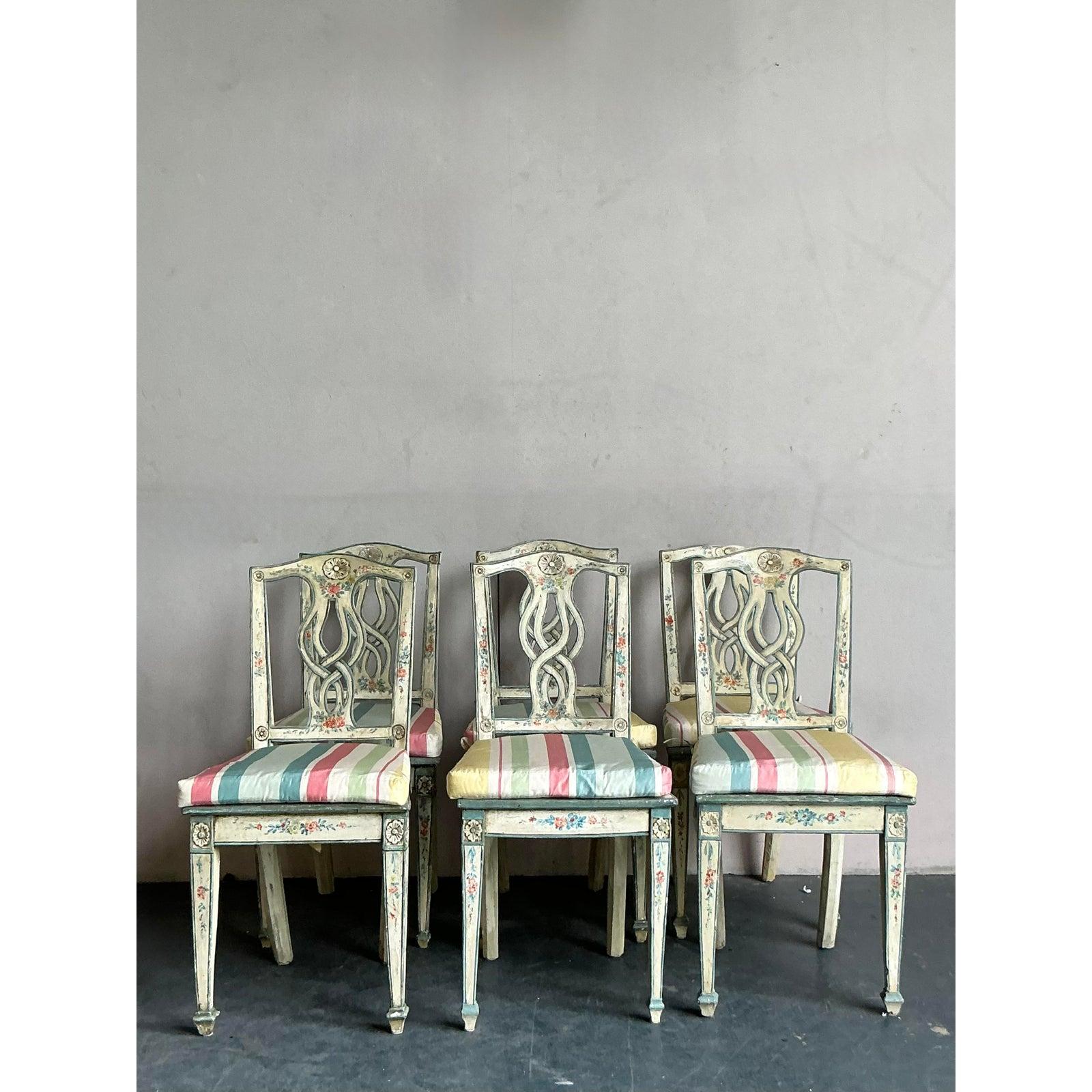XX secolo Sedie da pranzo vintage Regency dipinte a mano in canna - Set di 6 in vendita