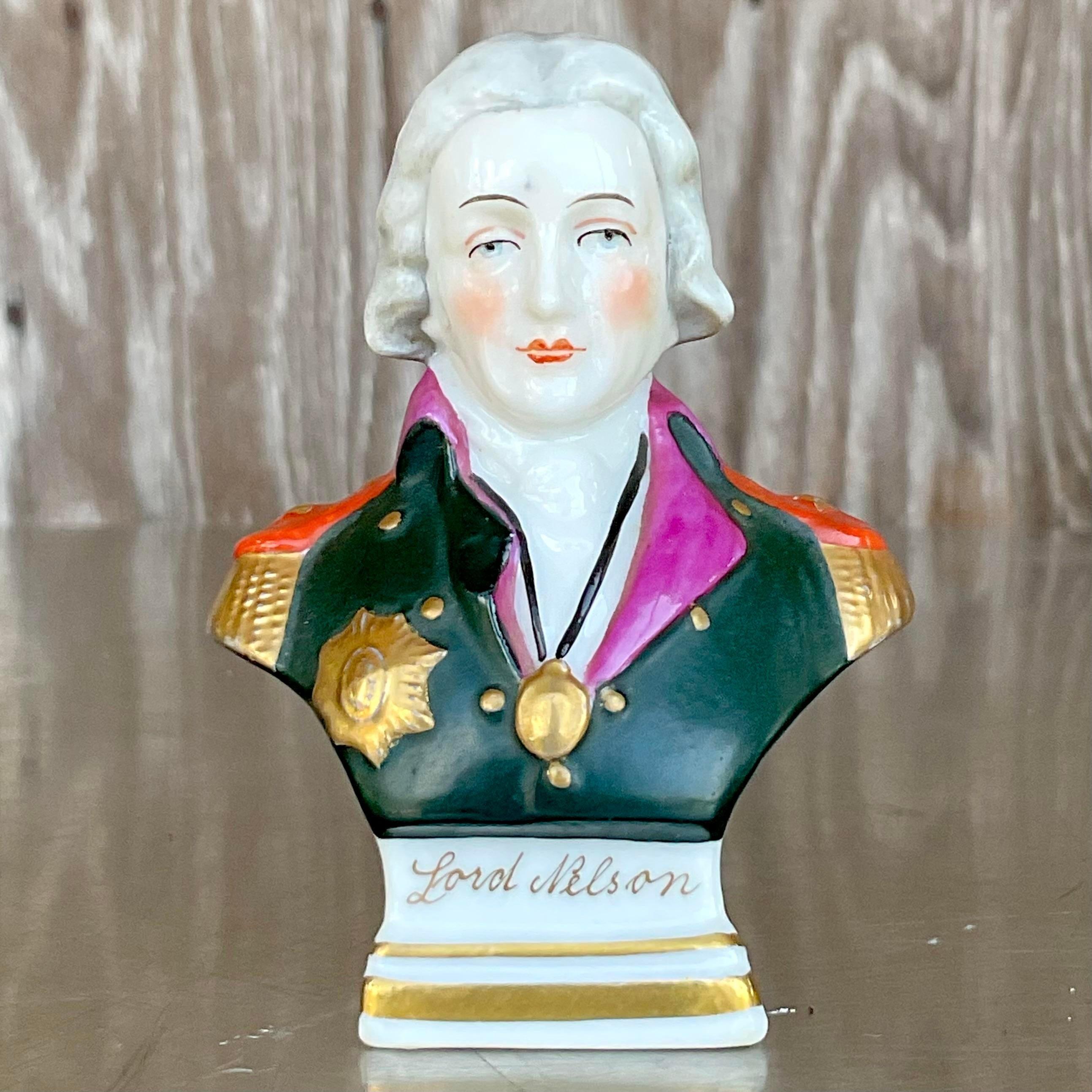 Handbemalte Regency-Keramikfigur von Lord Nilson im Regency-Stil (20. Jahrhundert) im Angebot