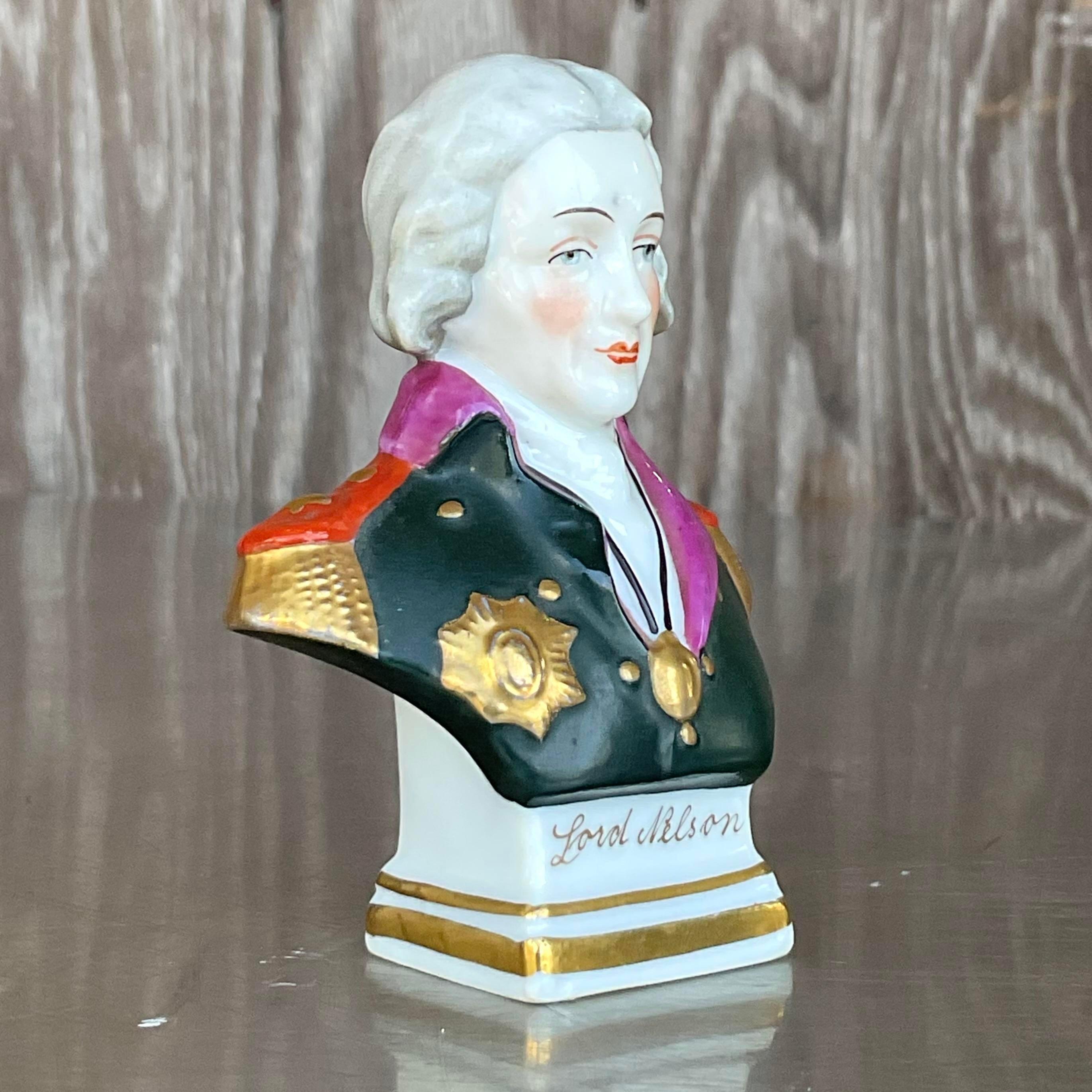 Handbemalte Regency-Keramikfigur von Lord Nilson im Regency-Stil im Angebot 1