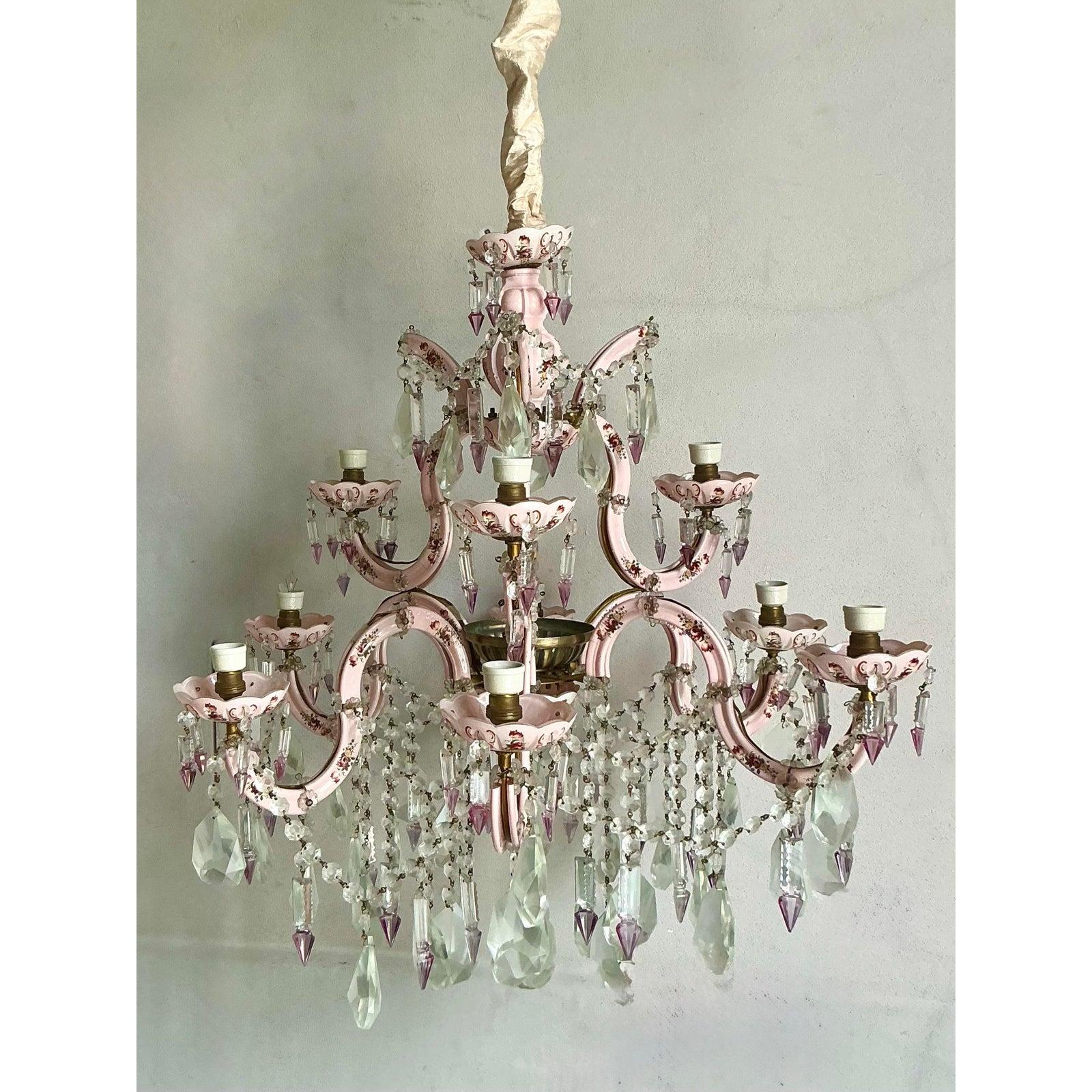 italien Lustre Vintage Regency peint à la main avec gouttes de cristal en vente
