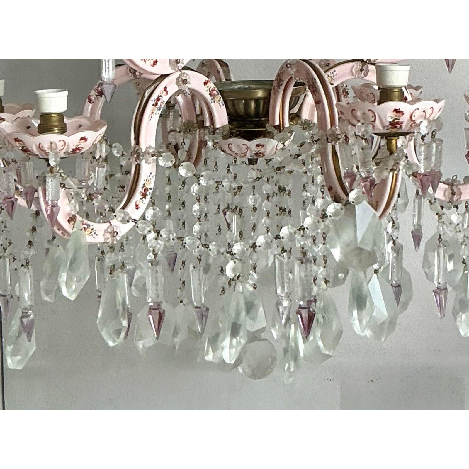 Lustre Vintage Regency peint à la main avec gouttes de cristal Bon état - En vente à West Palm Beach, FL