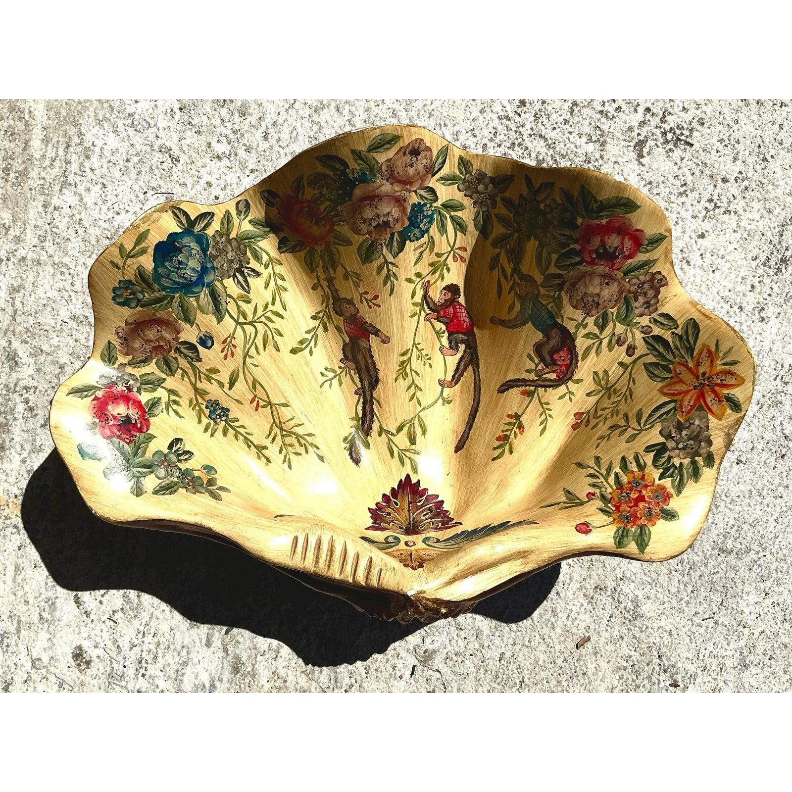 Hollywood Regency Vintage Regency Faux coquillage peint à la main en vente