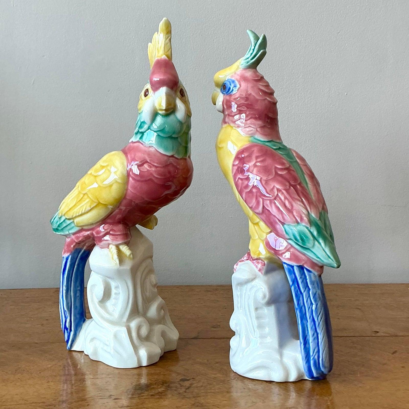 Vintage Regency Hand gemalt glasierte Keramik Vögel - Set von 2 (amerikanisch) im Angebot